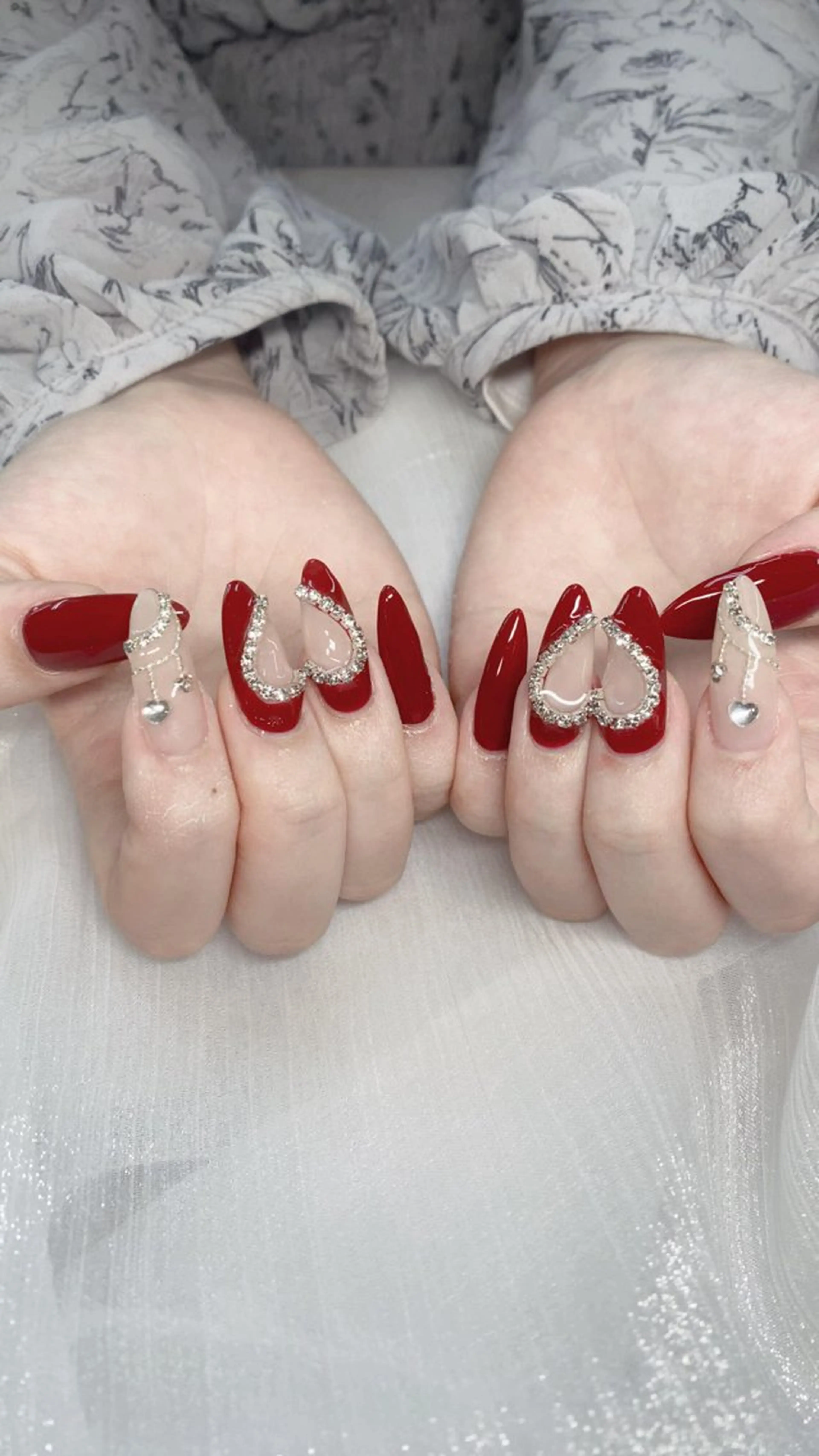 ネイル 成人式 フレンチネイル グラデーション 韓国ネイル マグネットネイル ハンドネイル Squeen Nailのネイルデザイン