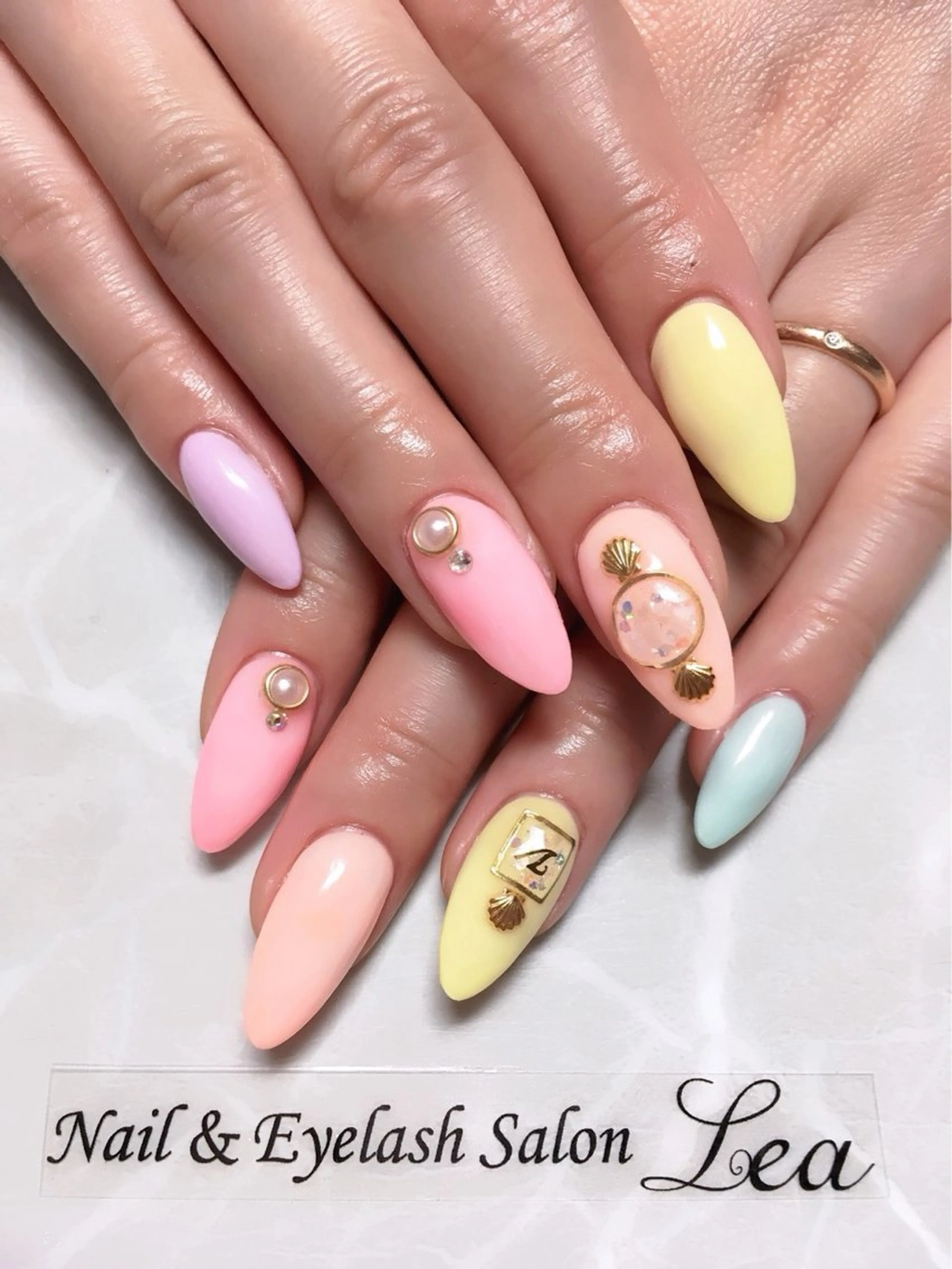 オフありワンカラー、ラメグラの写真