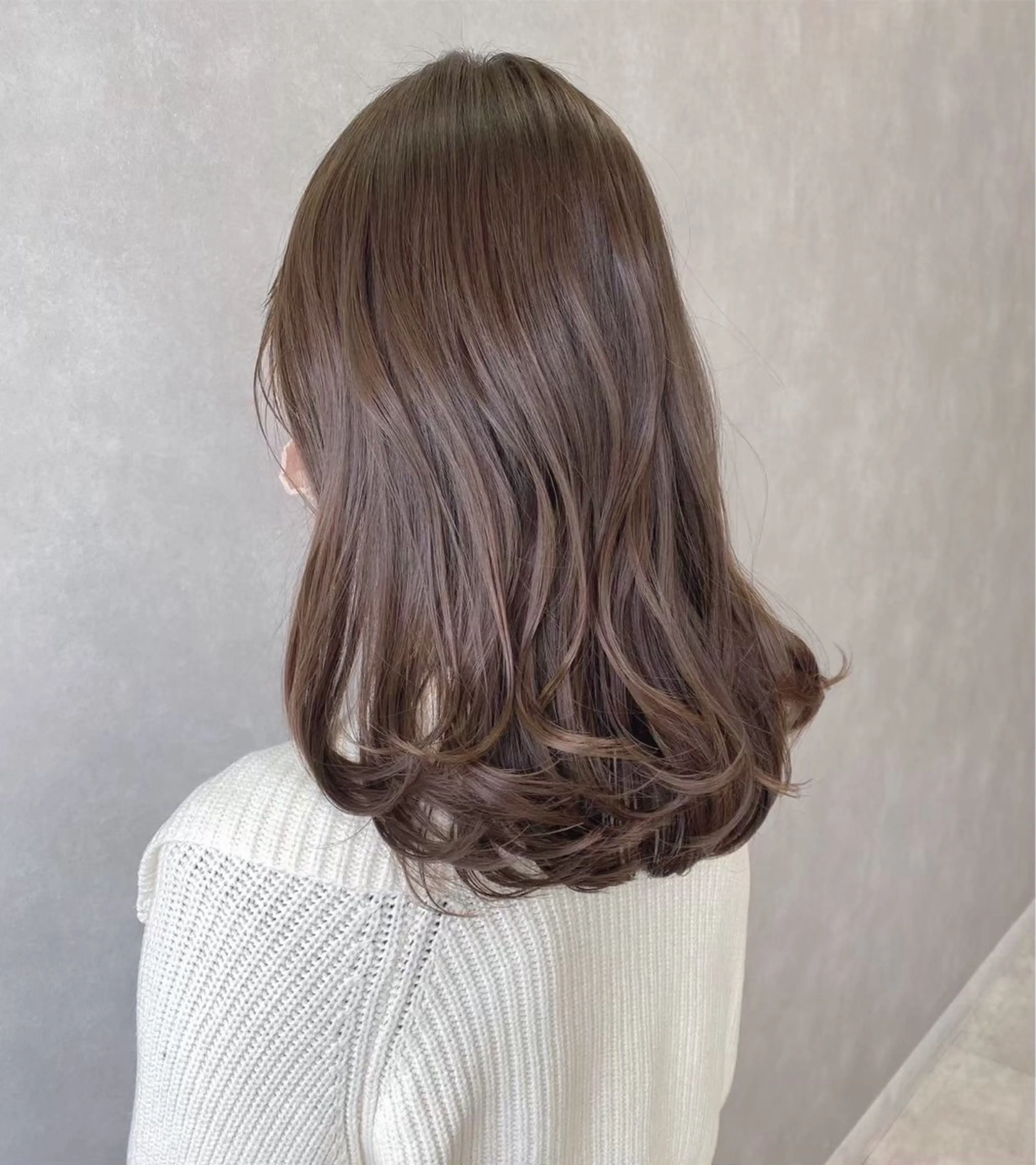 セミロング カラー 吉澤 珠里のヘアスタイル
