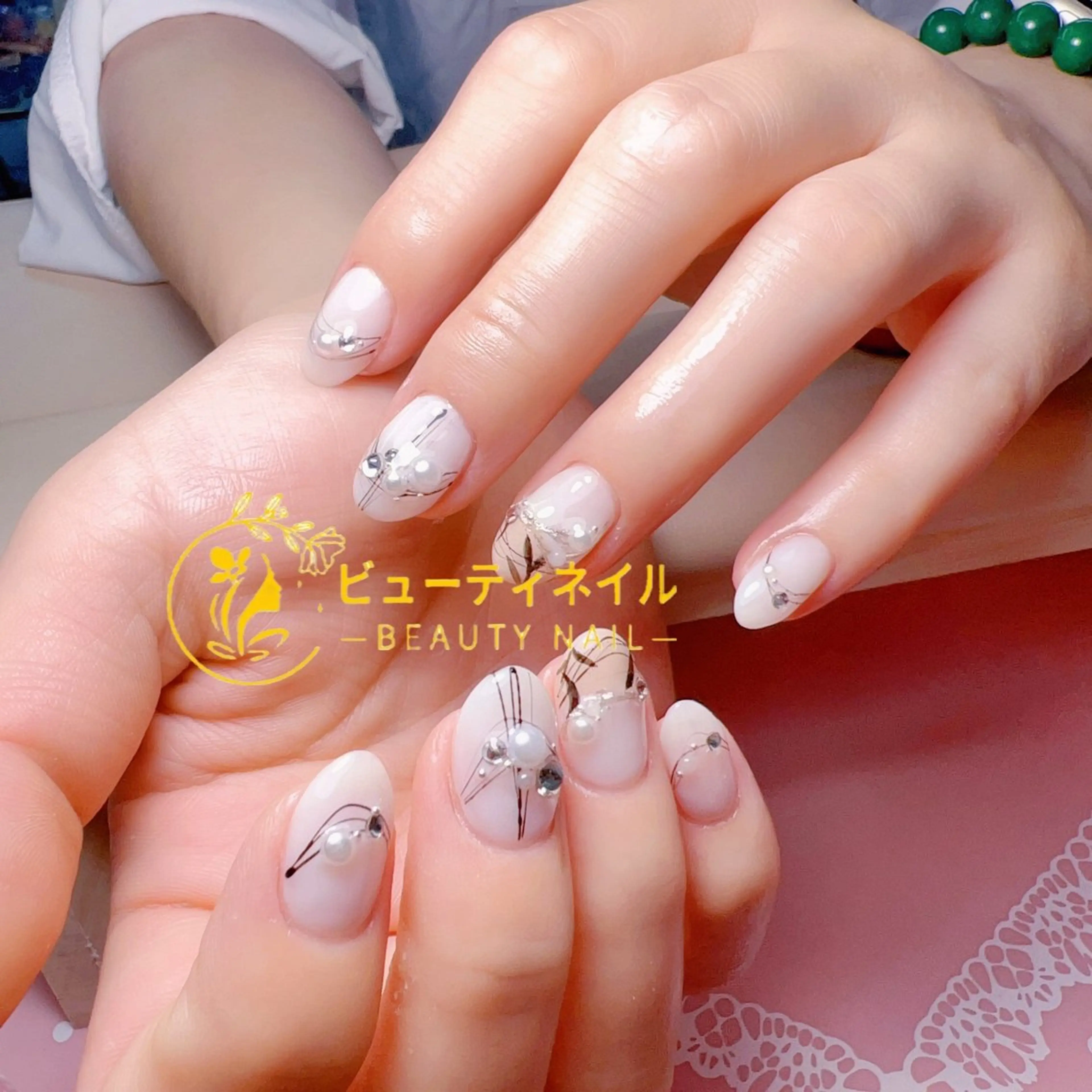 ネイル 長さ出し ジェルネイル Moonstone Salon所属・Moonstone Salonのネイルデザイン