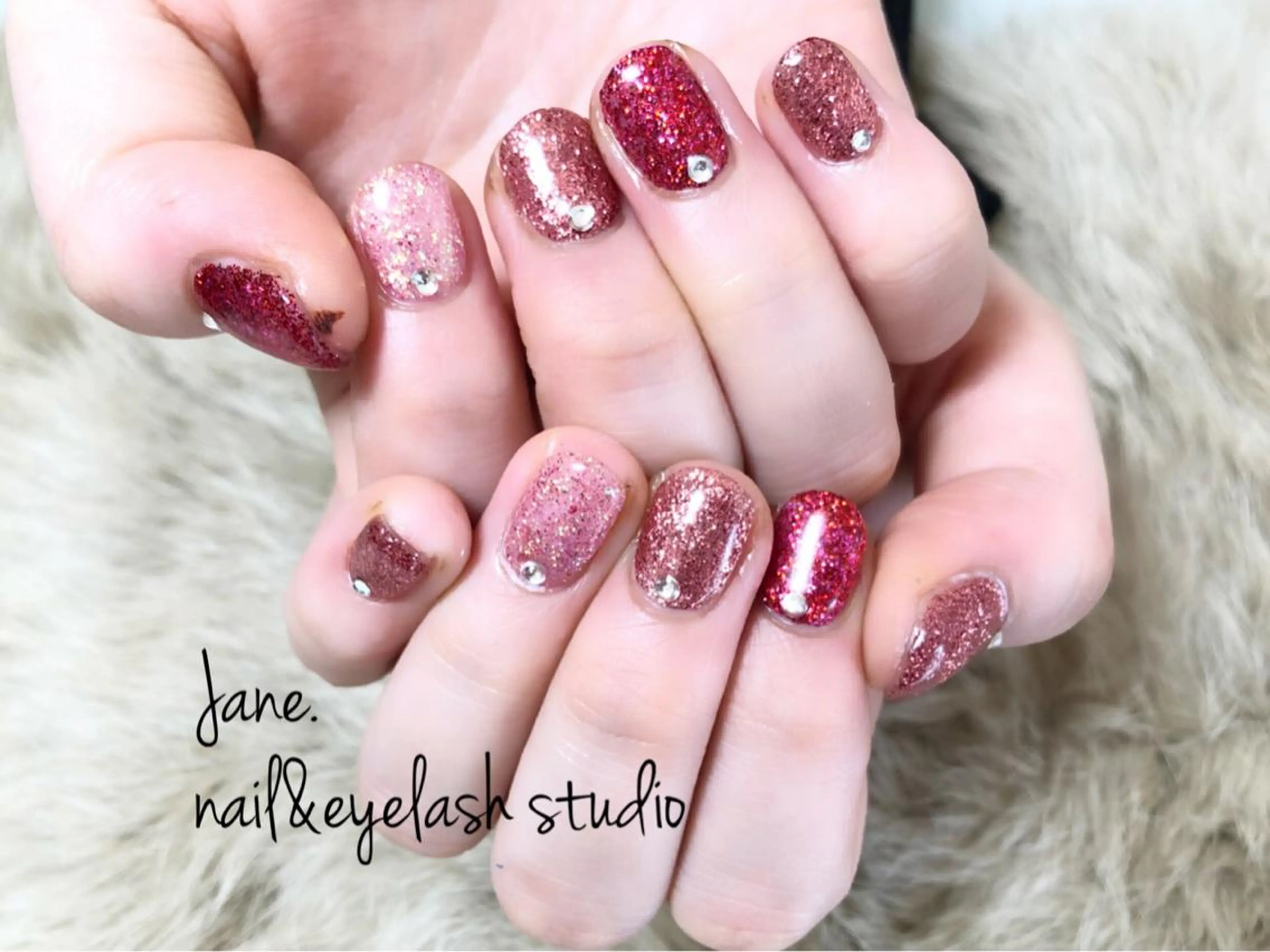 ネイル Yakko pas á pasのネイルデザイン