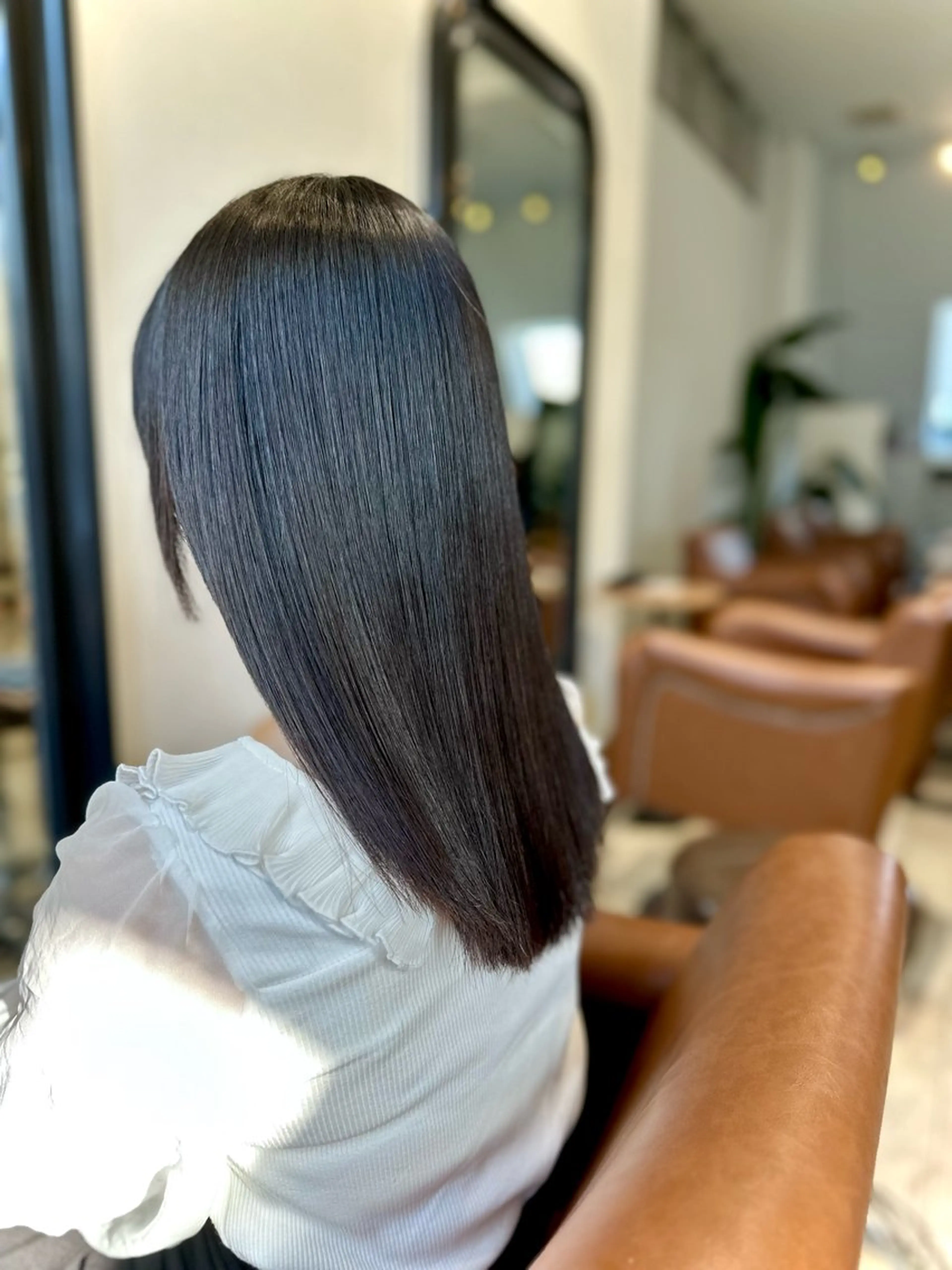 セミロング カット ヘアカラー 縮毛矯正 トリートメント JYO 髪質改善専門家のヘアスタイル