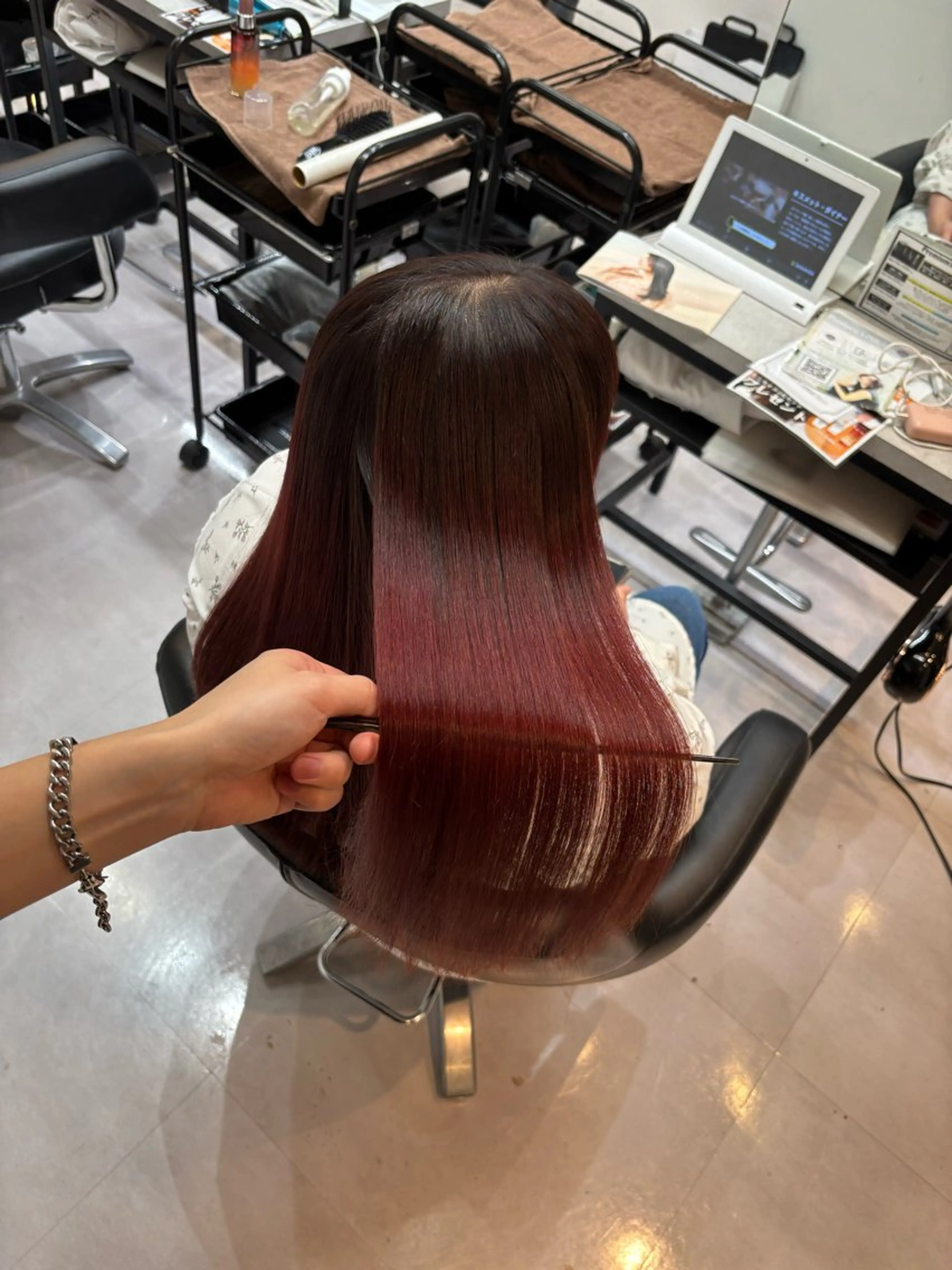 ロング カラー カット ヘアカラー 縮毛矯正 トリートメント 🦋レイヤー✖︎ 髪質改善🦋リョウヤのヘアスタイル