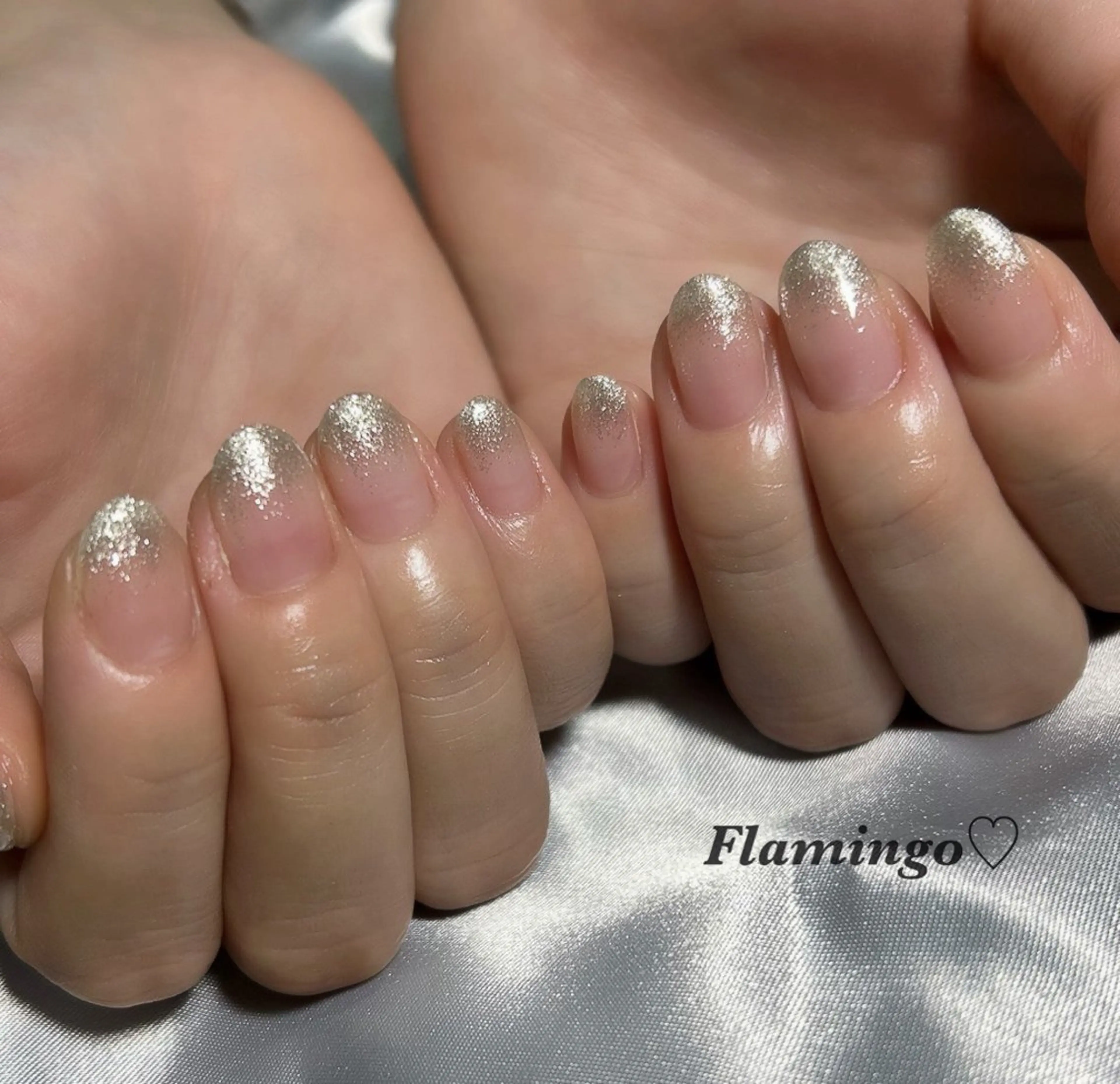 ネイル グラデーション ラメ(グリッター) ラメグラデーション オフィスネイル シンプルネイル ハンドネイル 40代からの爪肌を 労る♡きちんとネイルのネイルデザイン