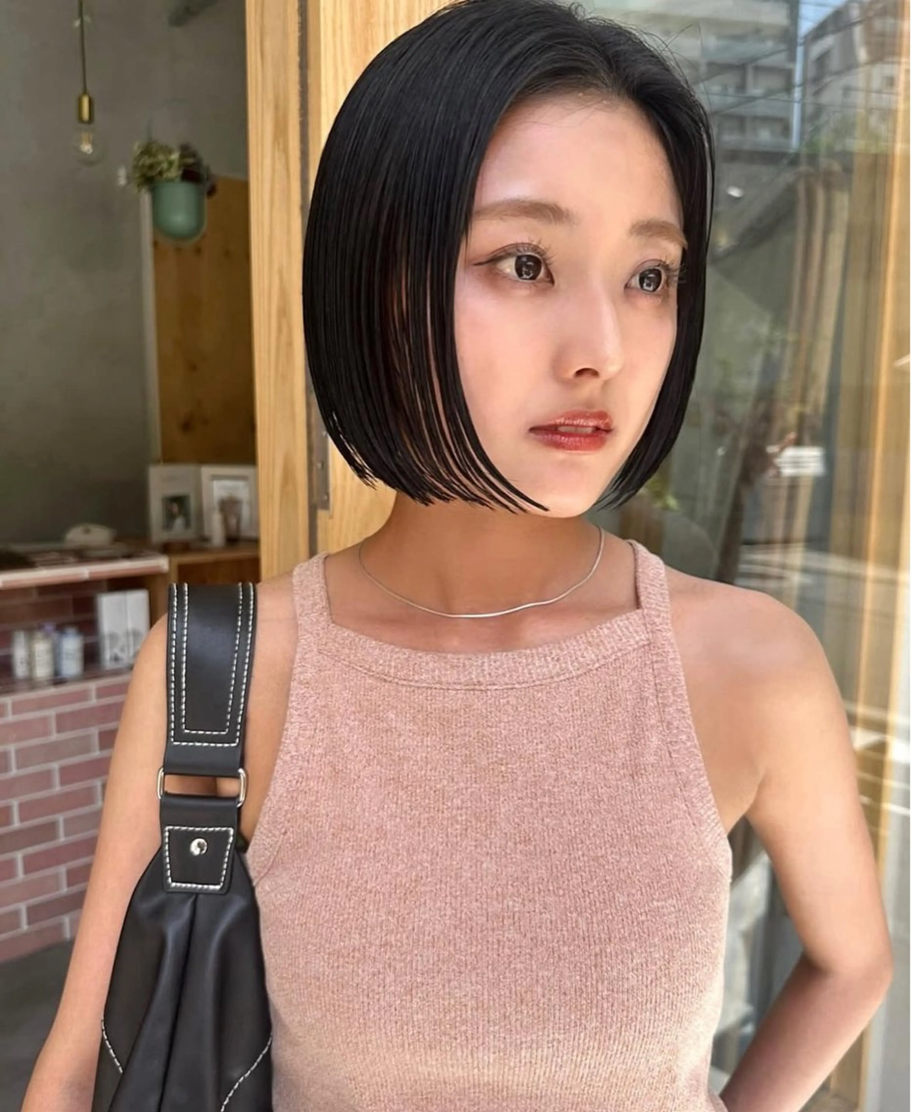 ショート カラー ハイトーン縮毛/暖色 なーな🎀🤍のヘアスタイル