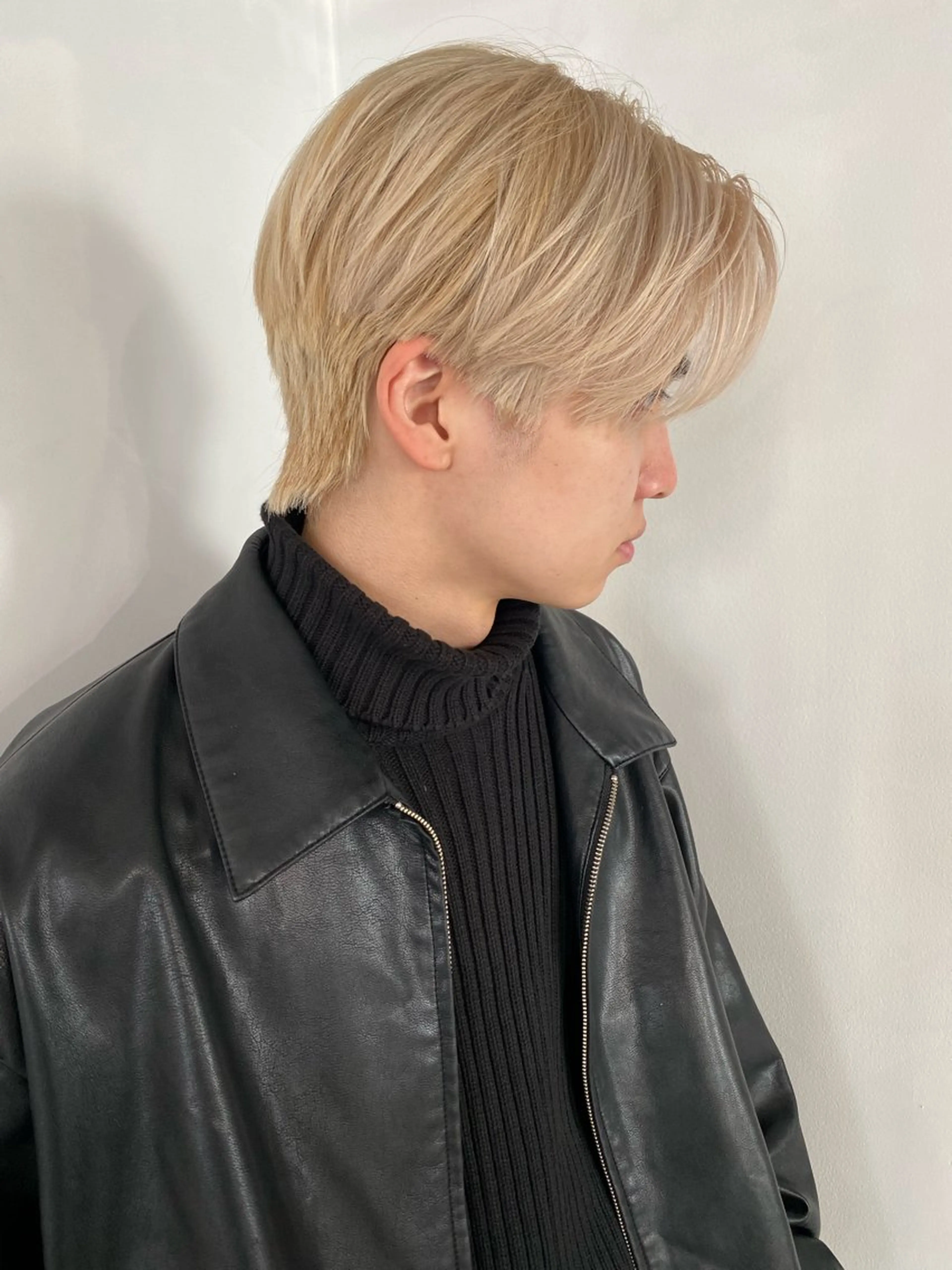 カラー メンズ メンズハイトーン ブロンド 透明感カラー ダブルカラー ハイトーンカラー ボブ/レイヤー /河内温太のヘアスタイル