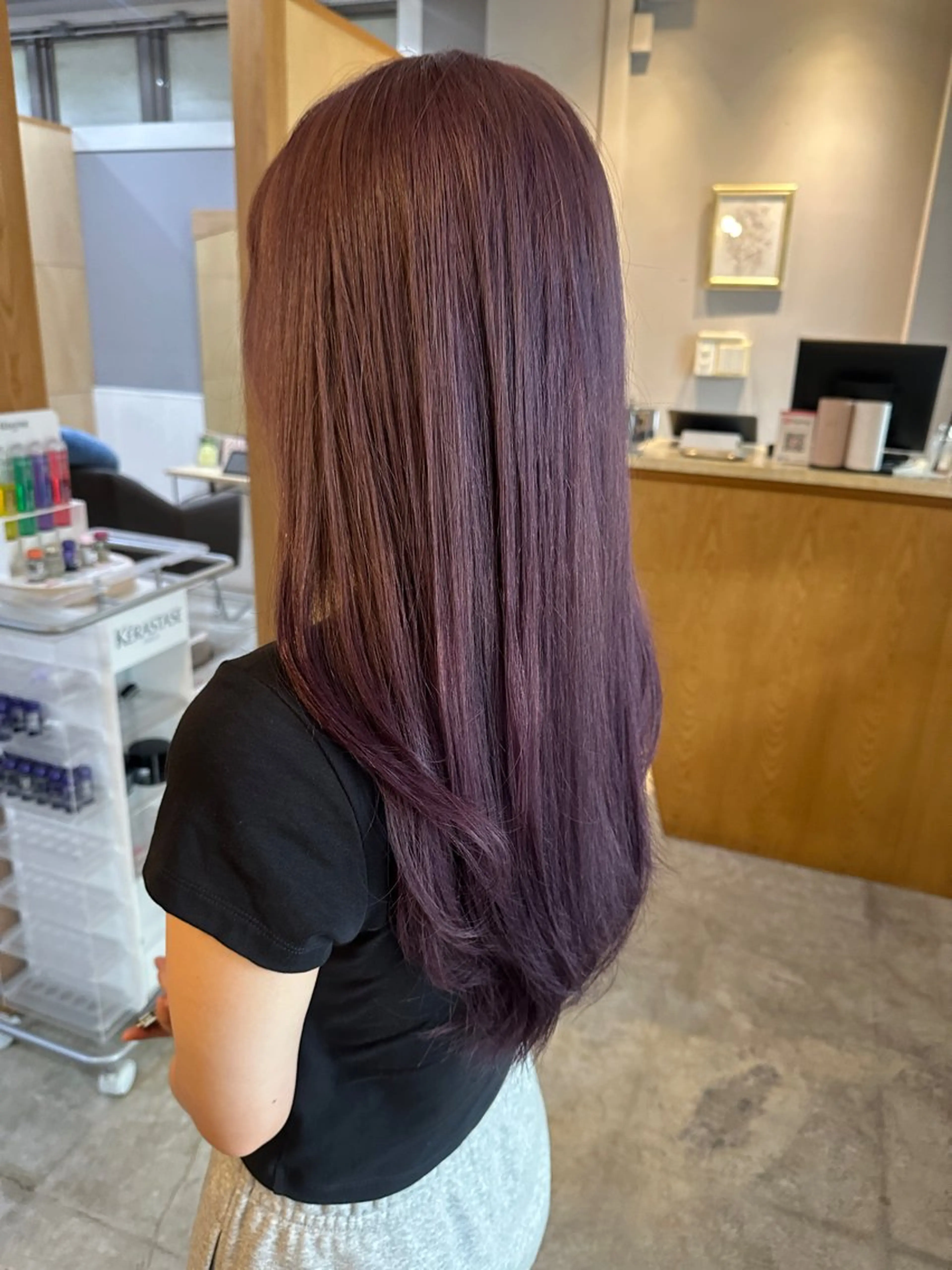 ミディアム miloc MOMOKAのヘアスタイル