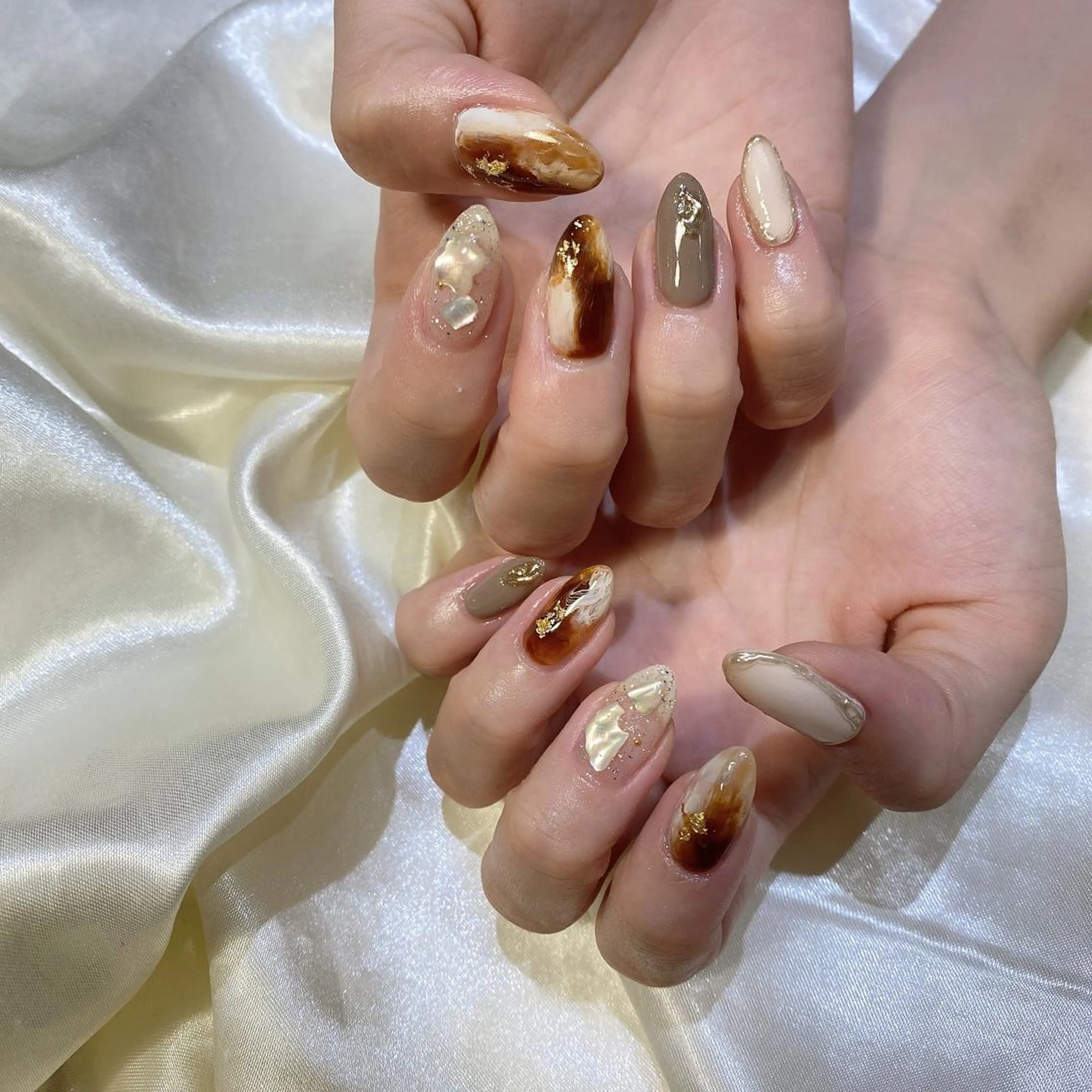 ネイル ハンドネイル 西岡 杏のネイルデザイン