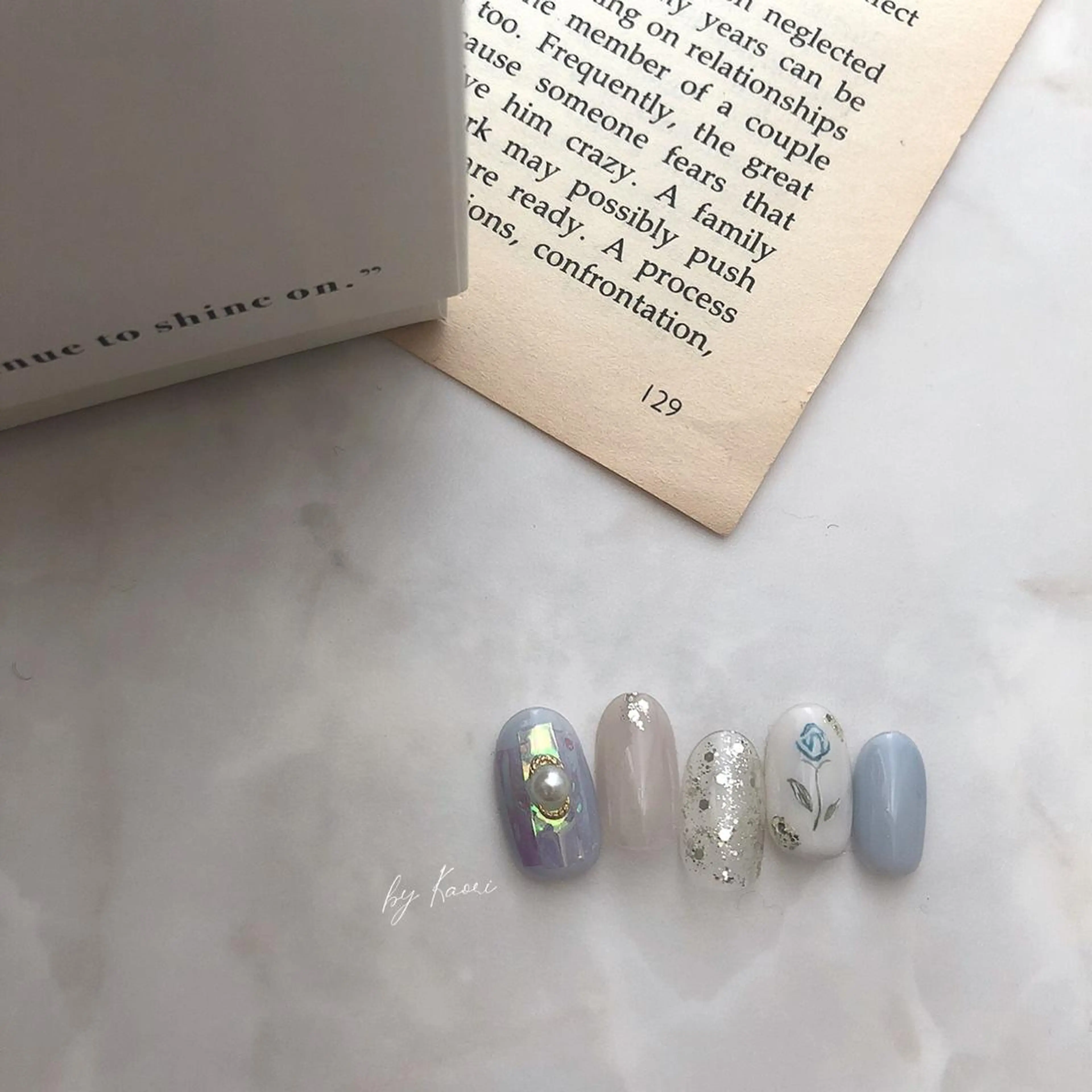 ネイル ブルー ブラウン カジュアル フラワーネイル フットネイル ハンドネイル _Defi_ by Kaoriのネイルデザイン