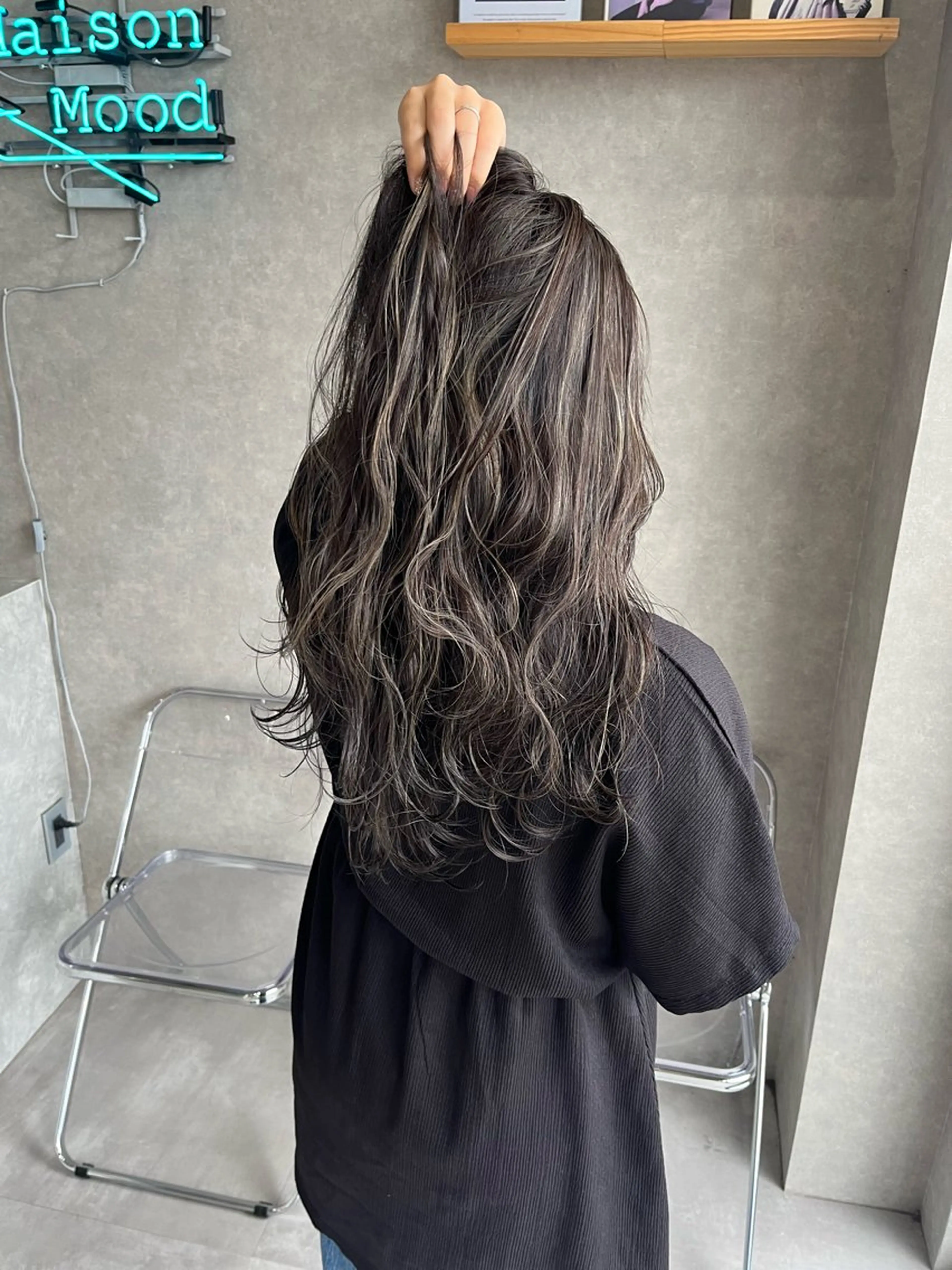 ロング カラー ショートボブ アッシュ バレイヤージュ ベージュカラー ブリーチ 長谷川 湧のヘアスタイル