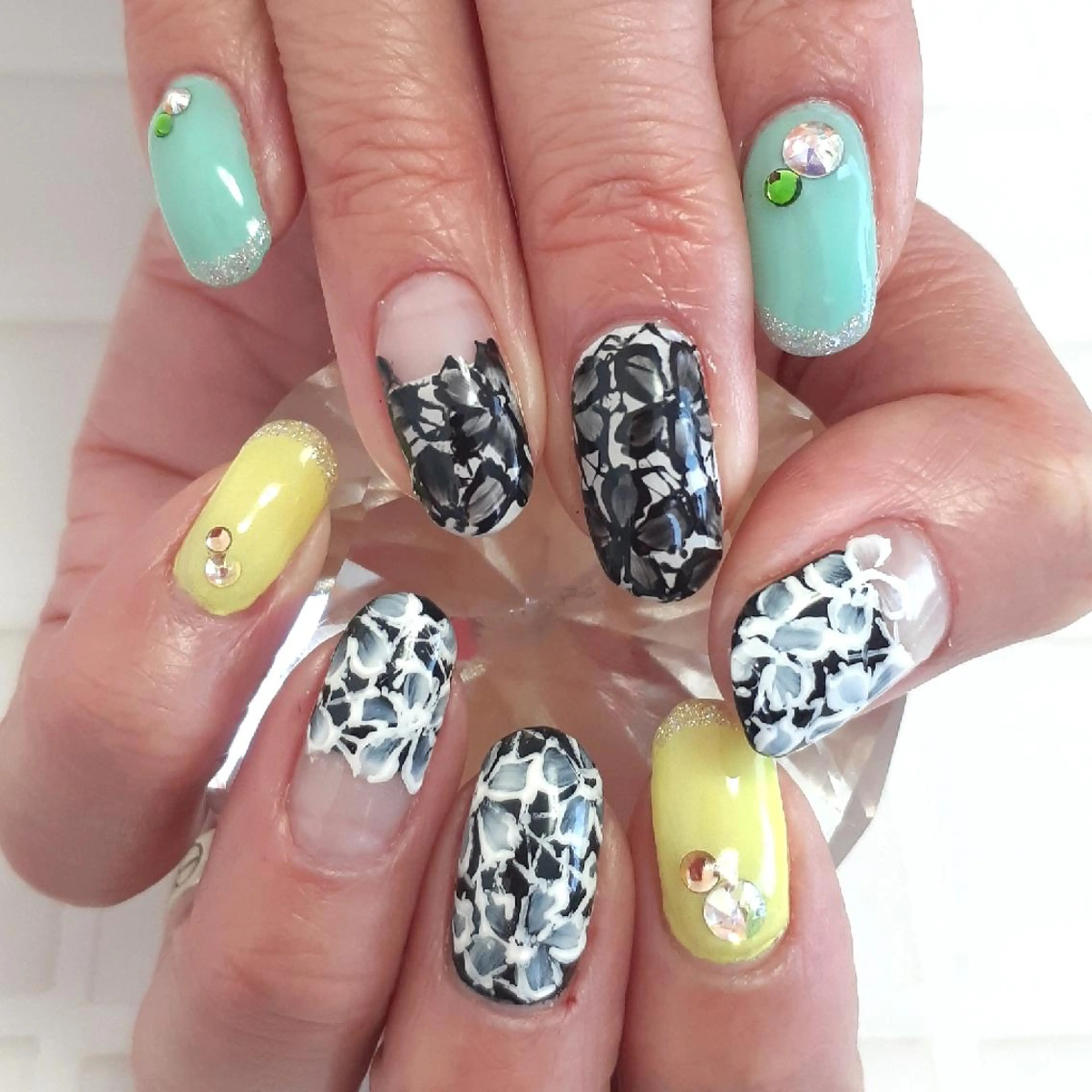 ネイル フラワーネイル レース 春ネイル ハンドネイル 池元 真由美のネイルデザイン