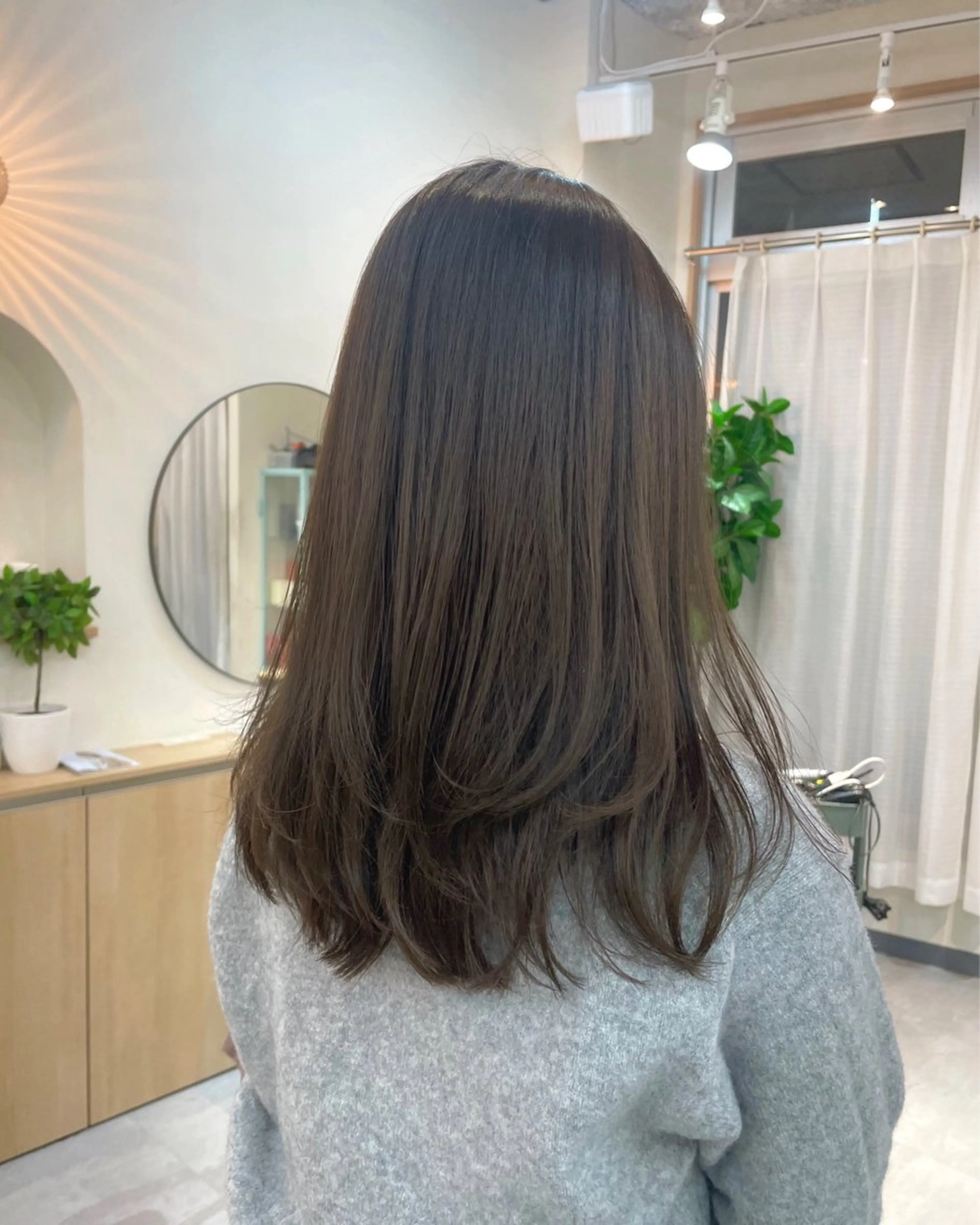 セミロング カラー カット ヘアカラー 韓国レイヤー　船橋 徒歩5分/小川友美のヘアスタイル