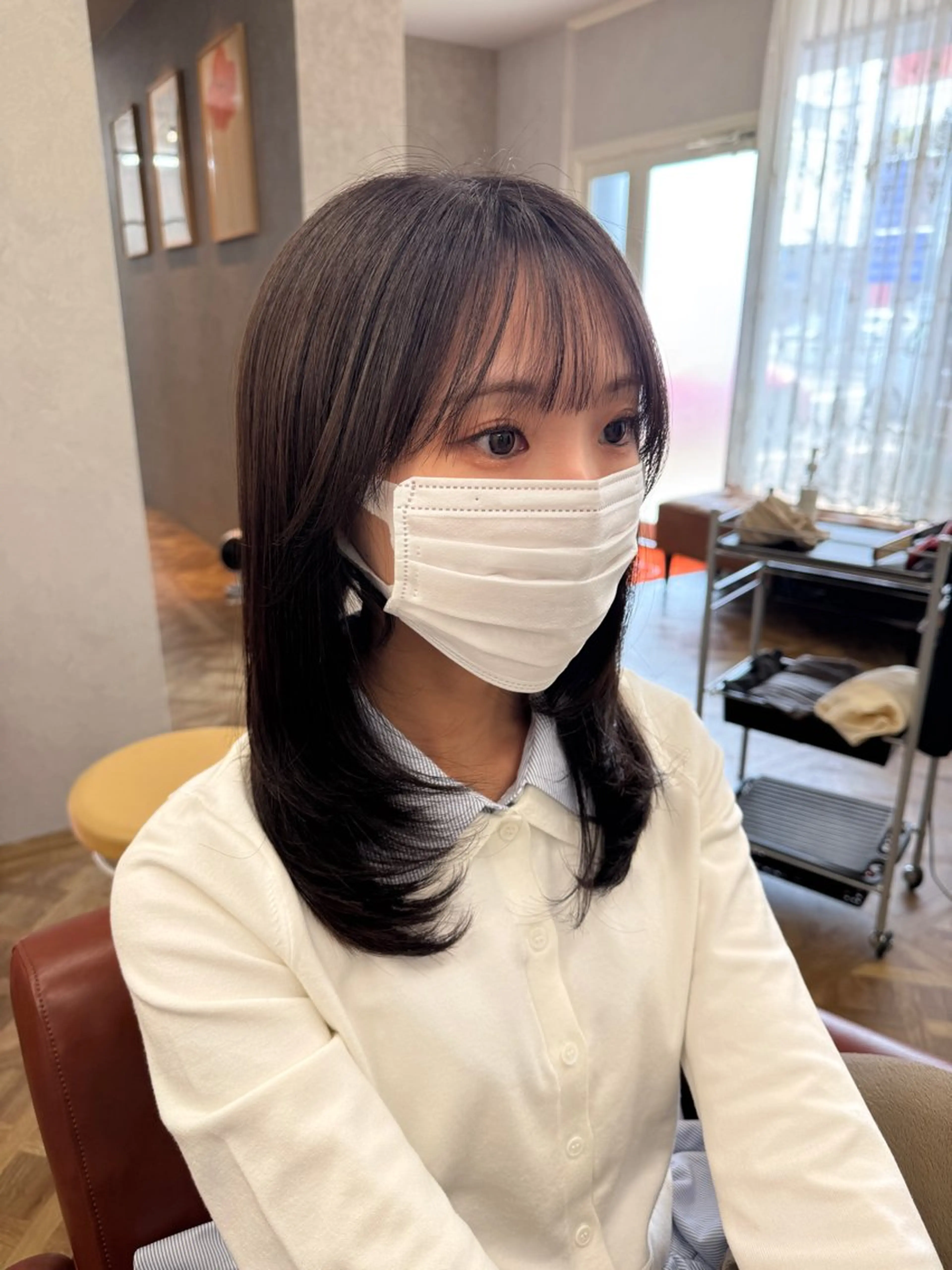 セミロング カラー カット ヘアカラー トリートメント 見奈美 凜のヘアスタイル