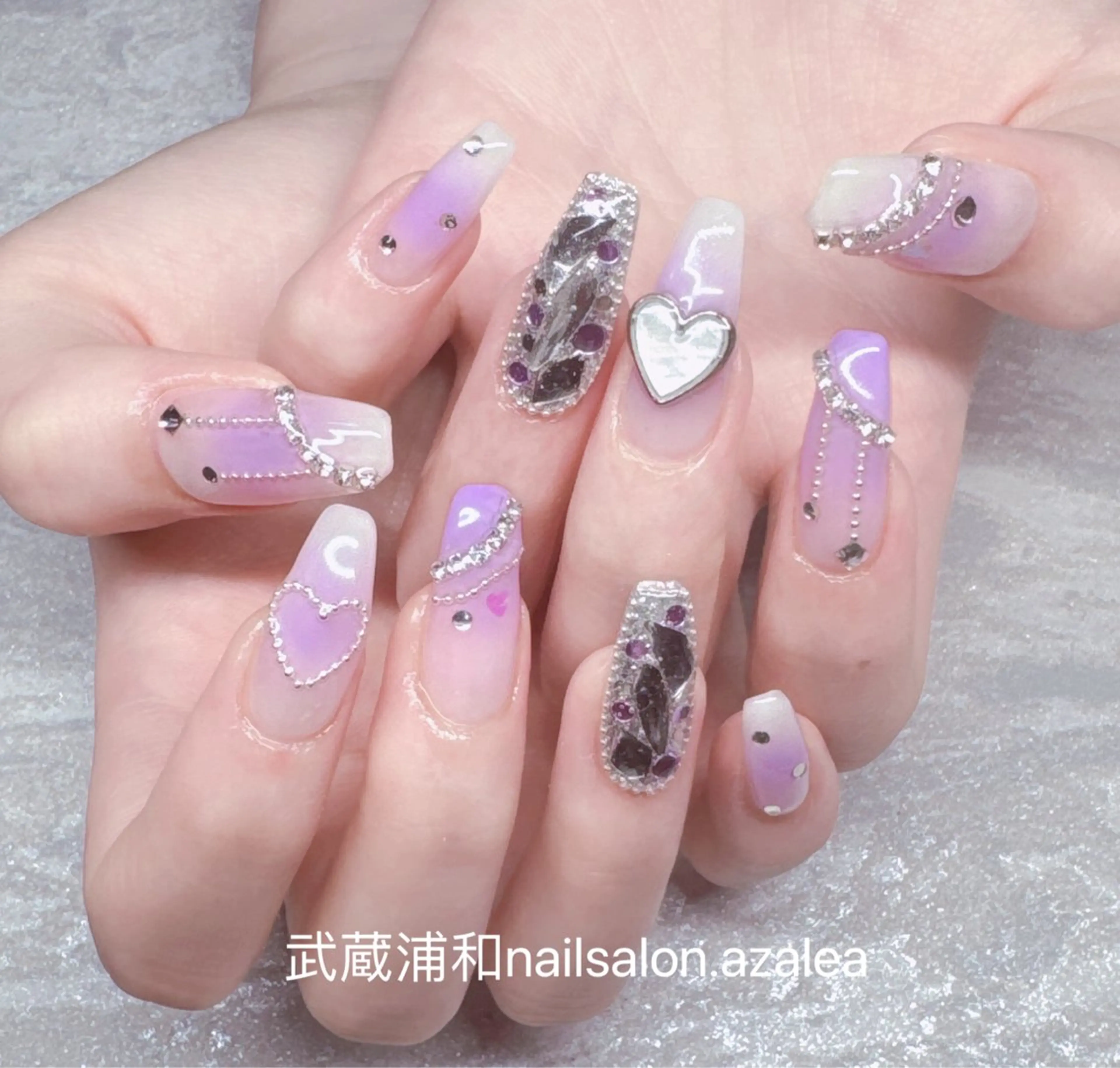 ネイル ハンドネイル R inのネイルデザイン