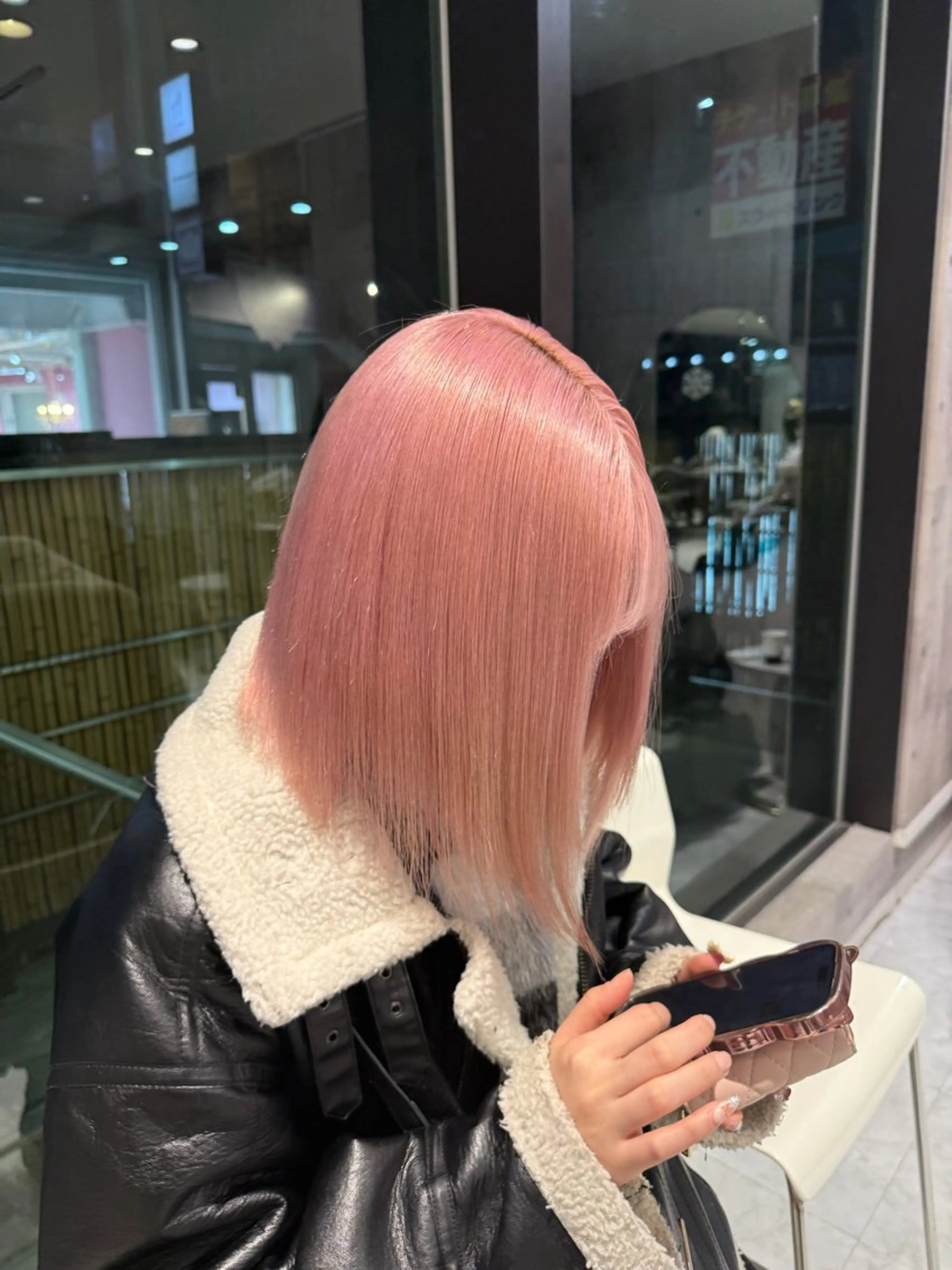 ショート カラー ヘアカラー トリートメント ヘアセット ハイトーンレイヤー 🦋🌷Shuriのヘアスタイル