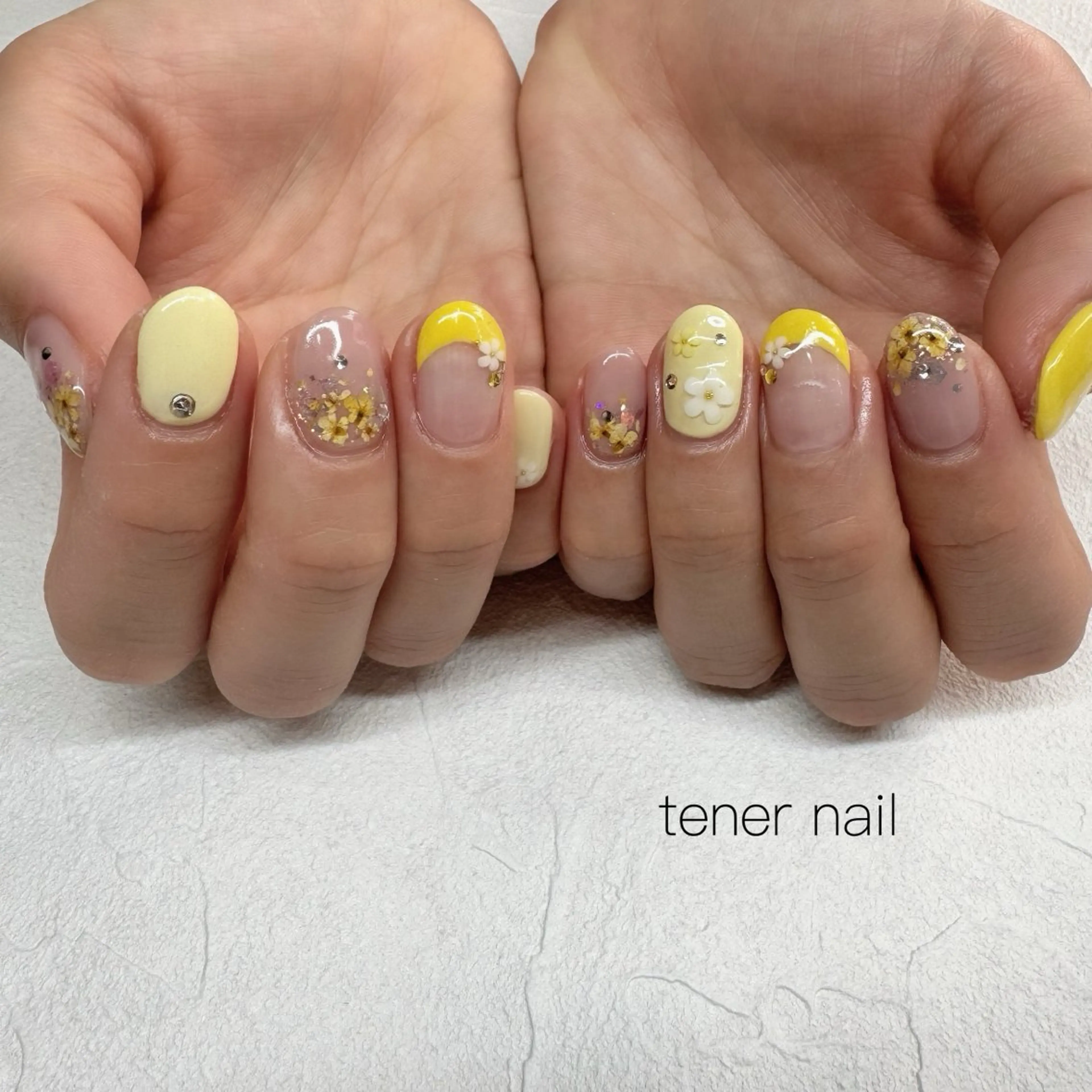 ネイル 黄色 ハンドネイル tener  nail  テネルネイル所属・テネルネイル tener nailのネイルデザイン