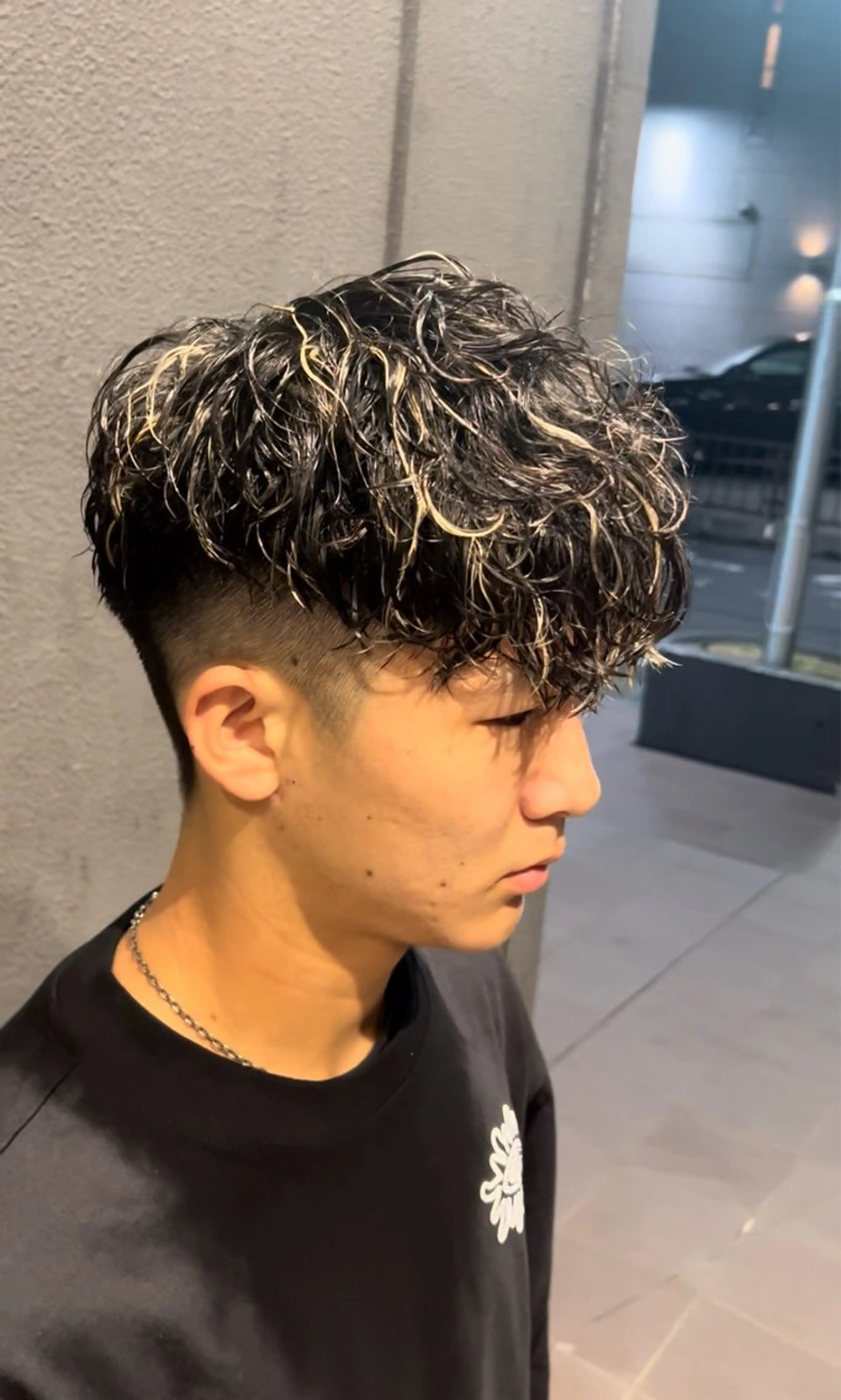 パーマ メンズ スペインカール カット パーマ 奥村 悠晏のヘアスタイル
