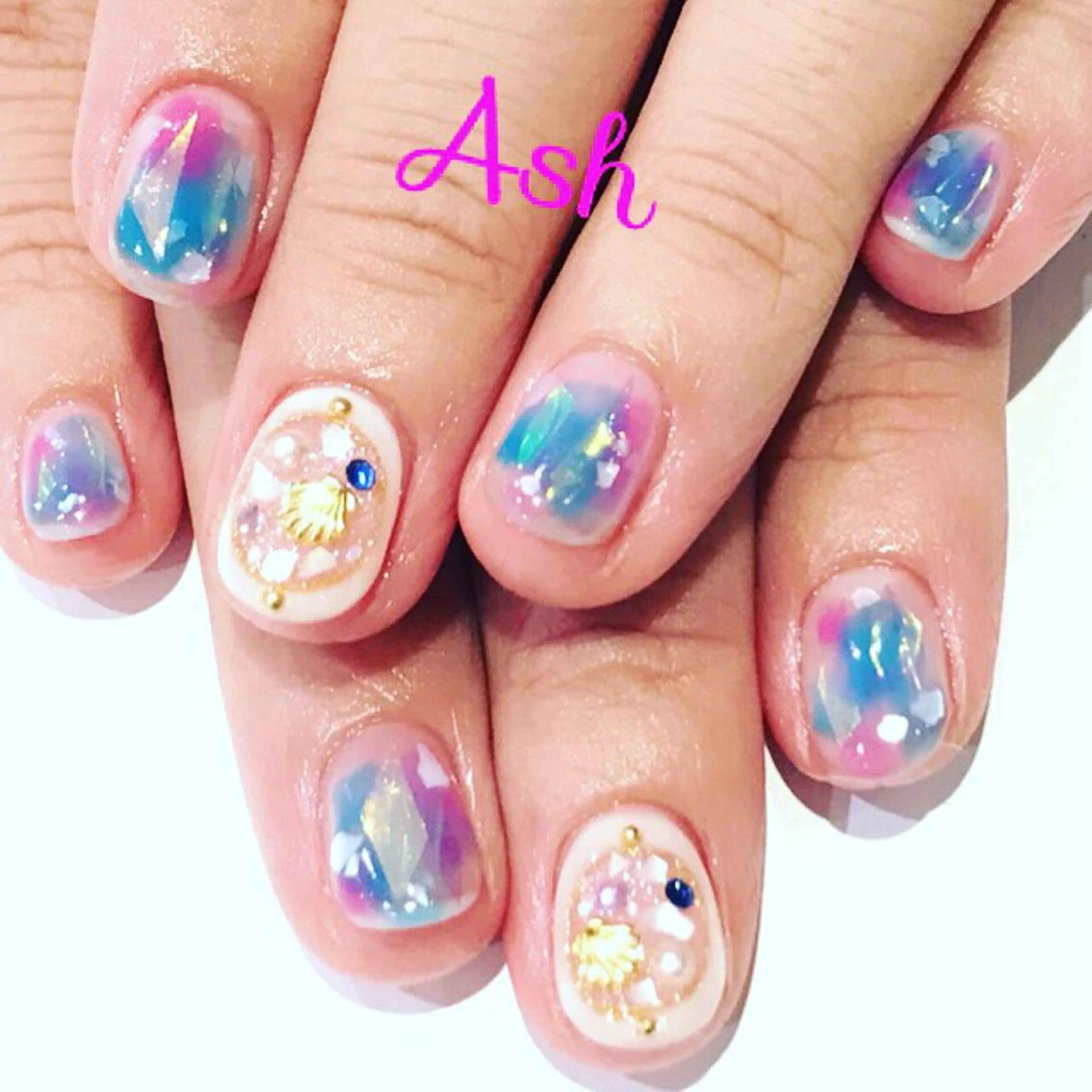 ネイル 🩵NORIKO 上品ネイルが得意🩵のネイルデザイン