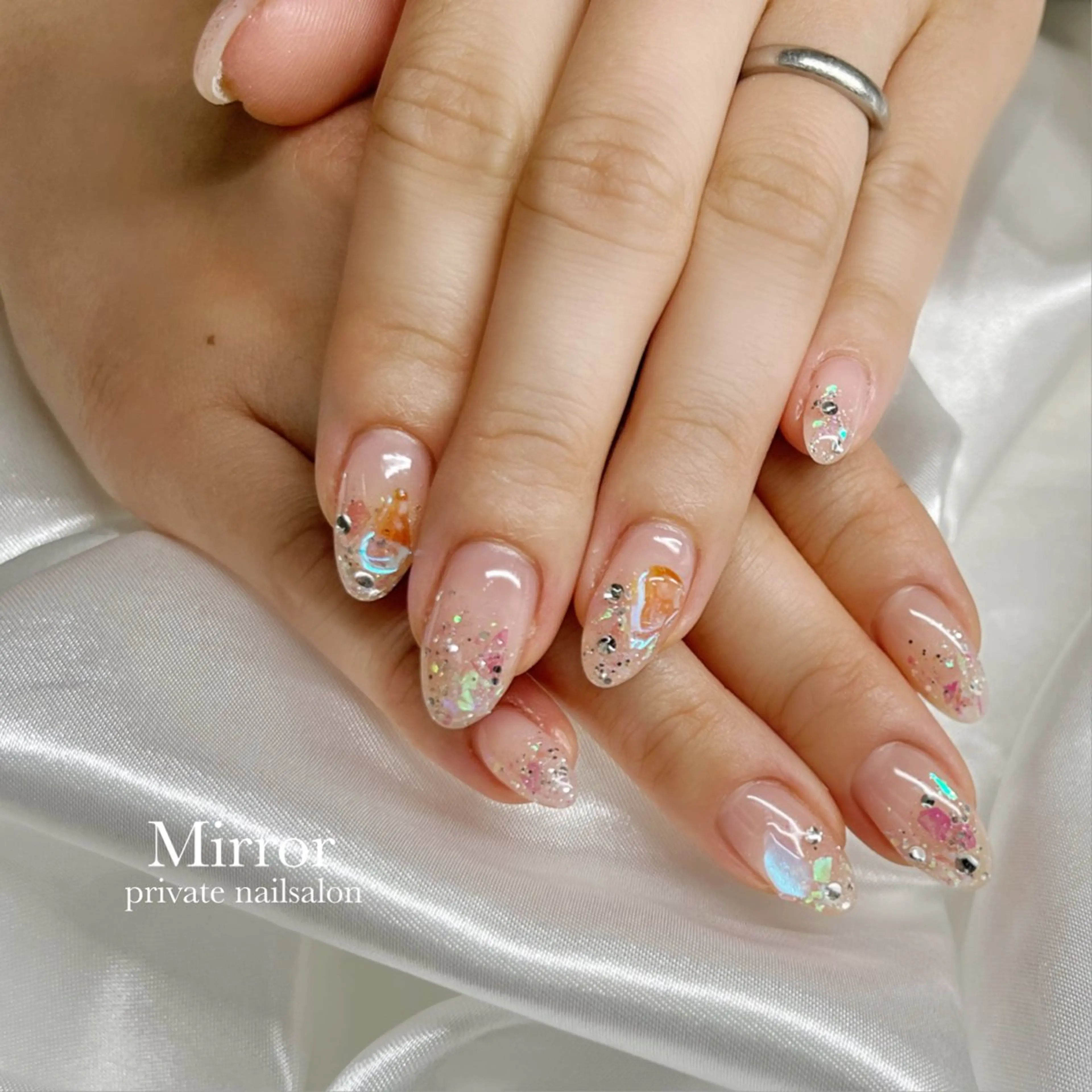 ネイル nailsalon Mirrorのネイルデザイン
