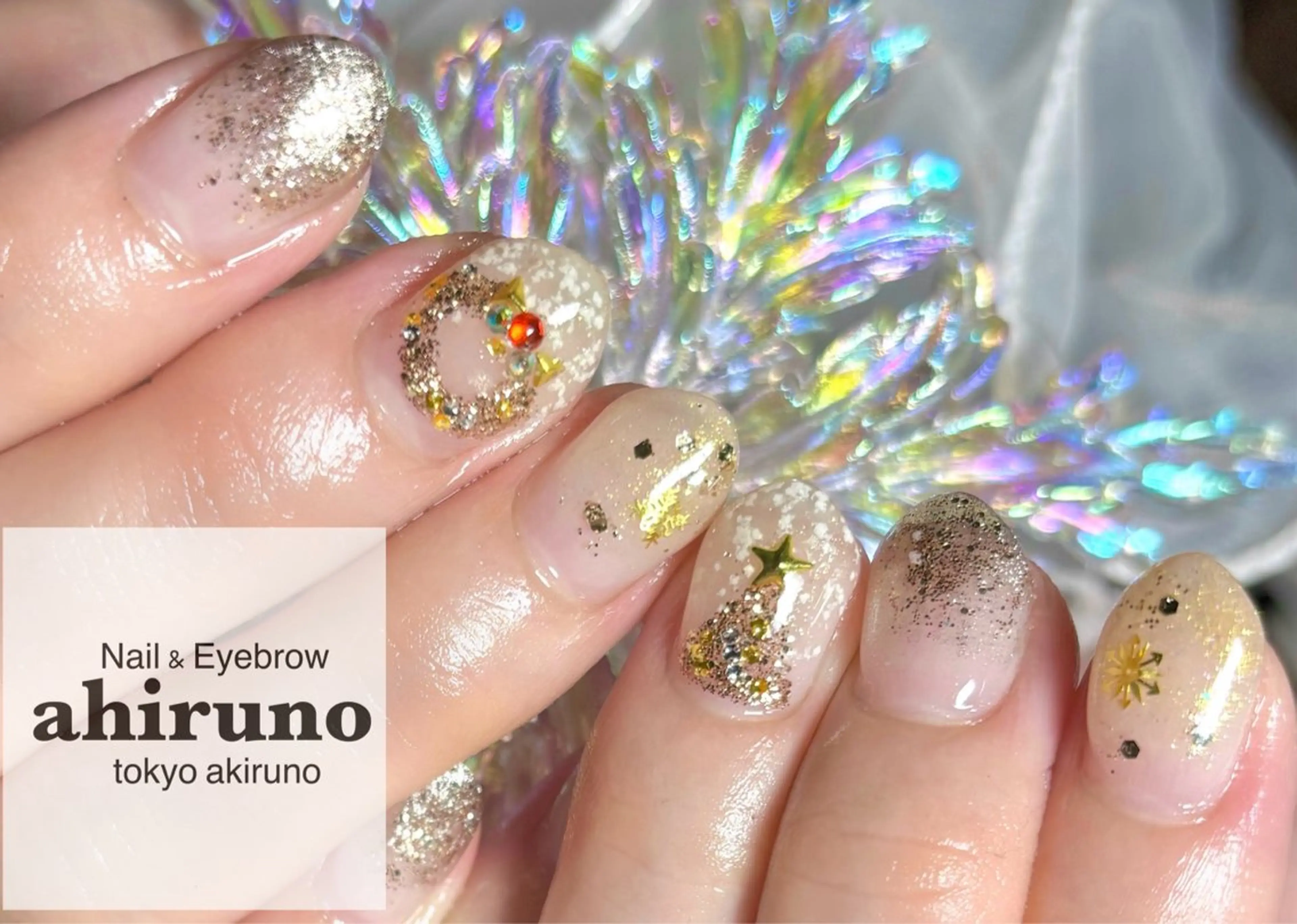 ネイル 赤色 ストーンネイル 冬ネイル クリスマス ハンドネイル ａｈｉｒｕｎｏ ✿ ｙｕiのネイルデザイン