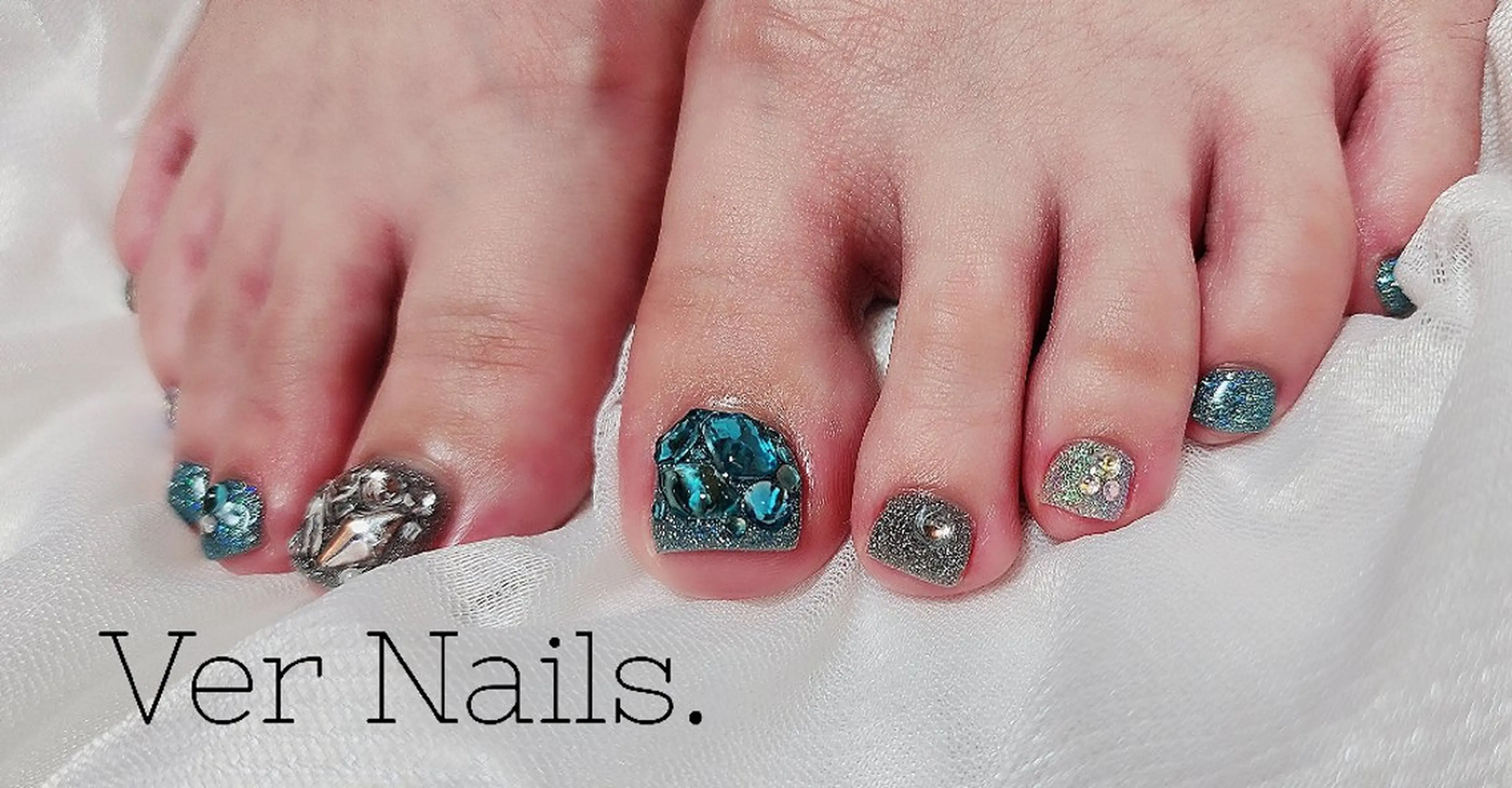 おまかせネイル(フット)の写真