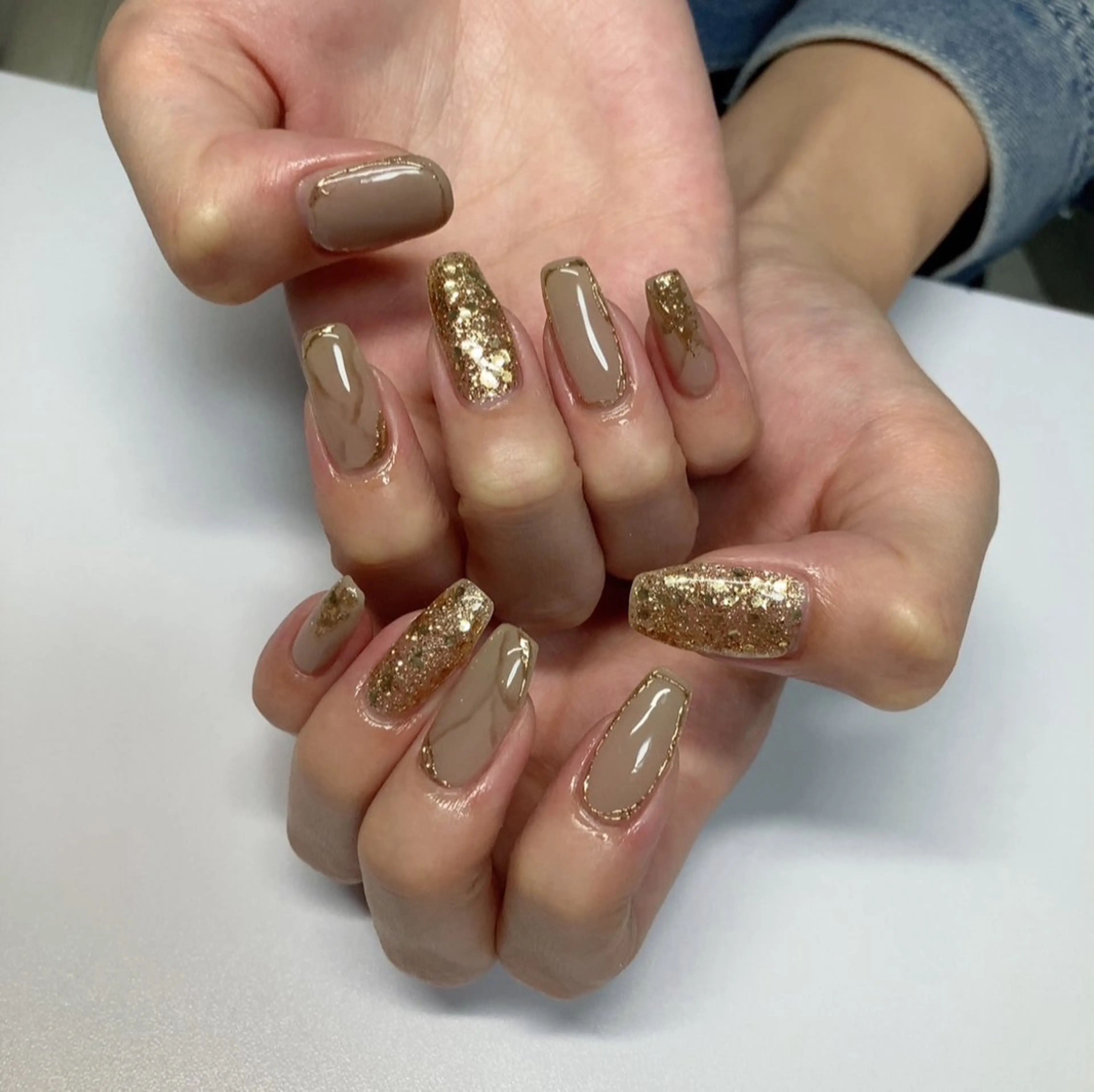 ネイル ブラウン フラッシュネイル ラメ(グリッター) 持ち込み nail Calla所属・nail Callaのネイルデザイン