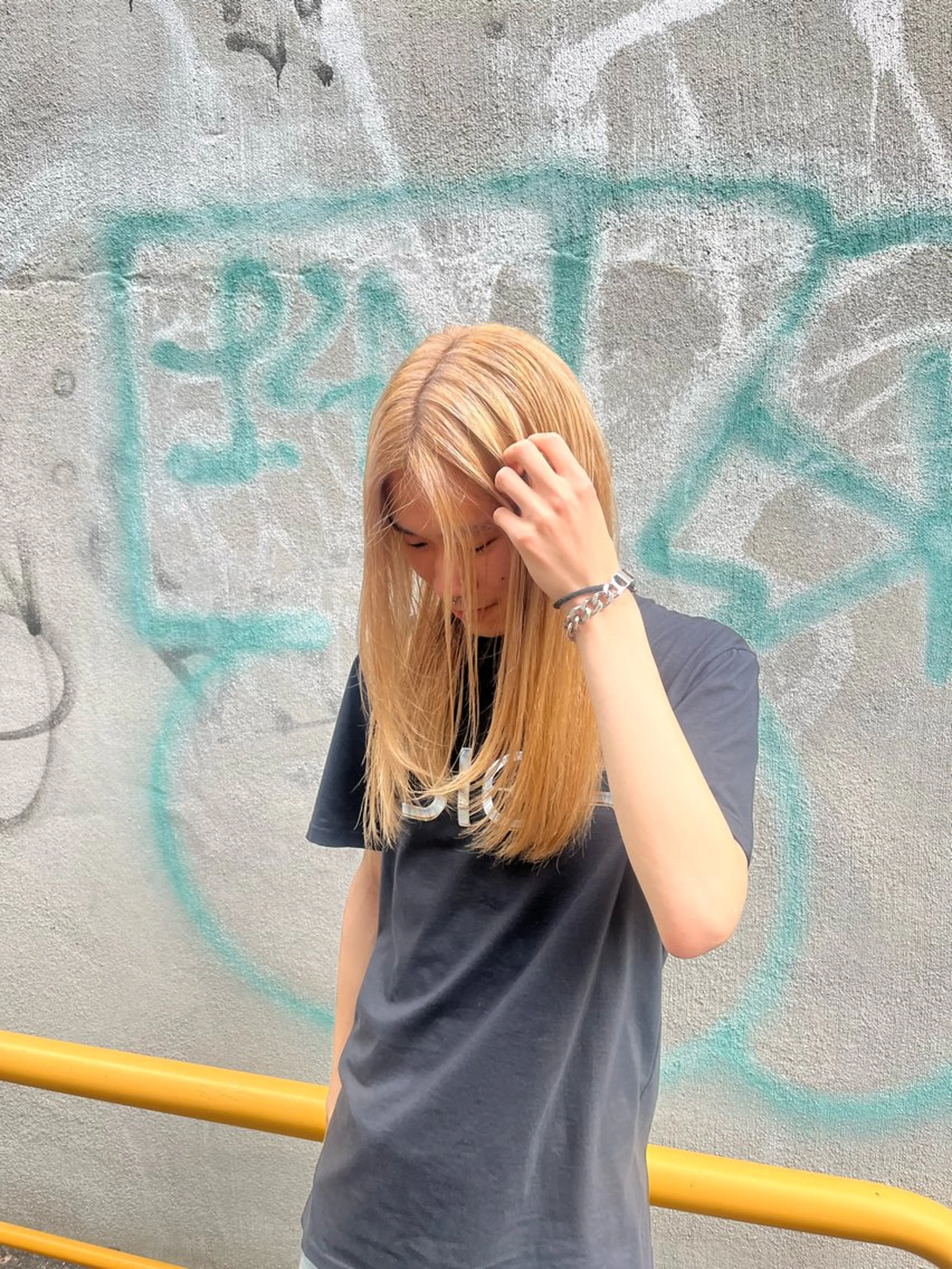 ロング ヘアカラー ショート/ボブ /綾華のヘアスタイル