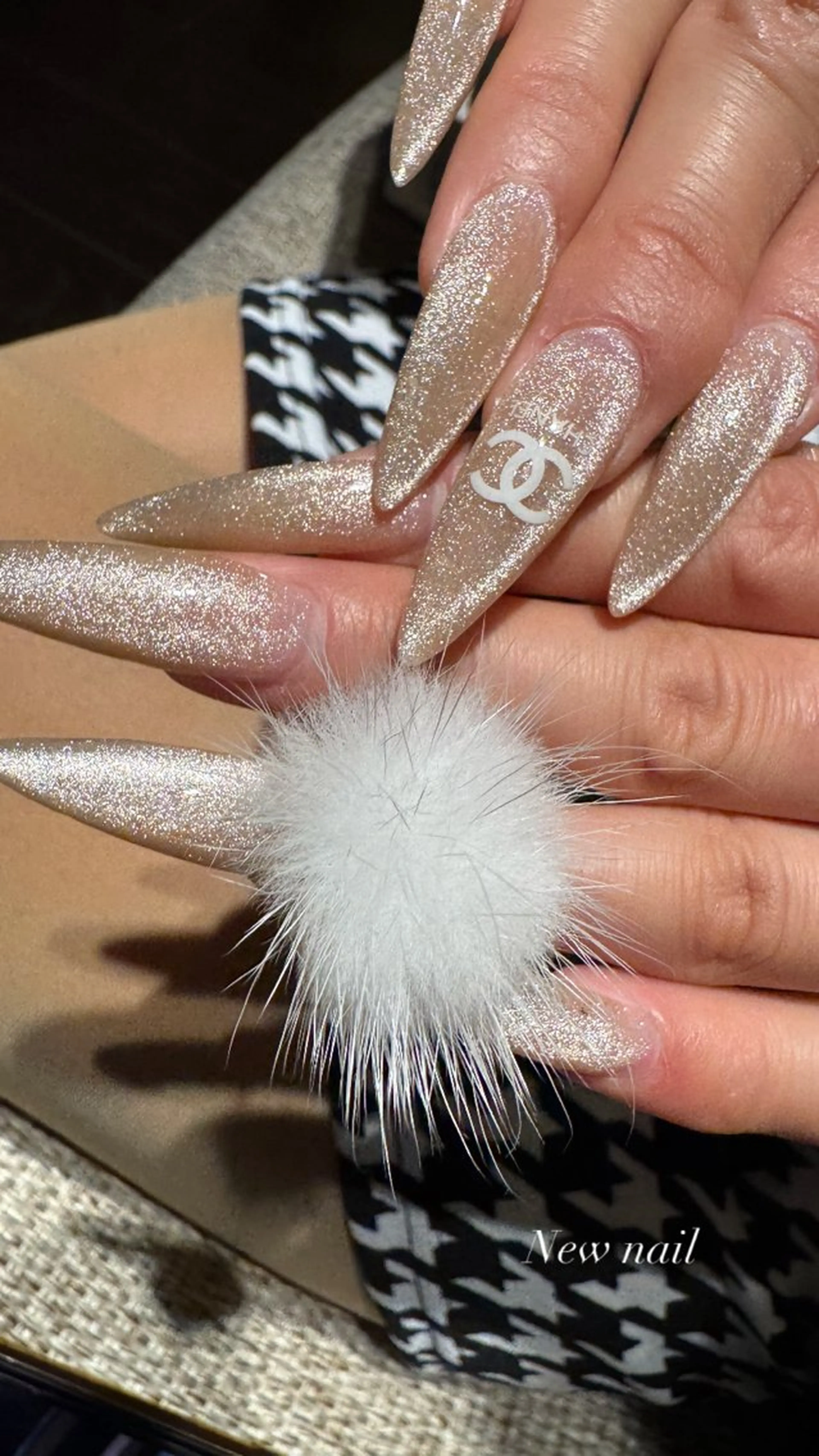ネイル マグネットネイル 𝐒. 𝐒𝐚𝐰𝐚のネイルデザイン