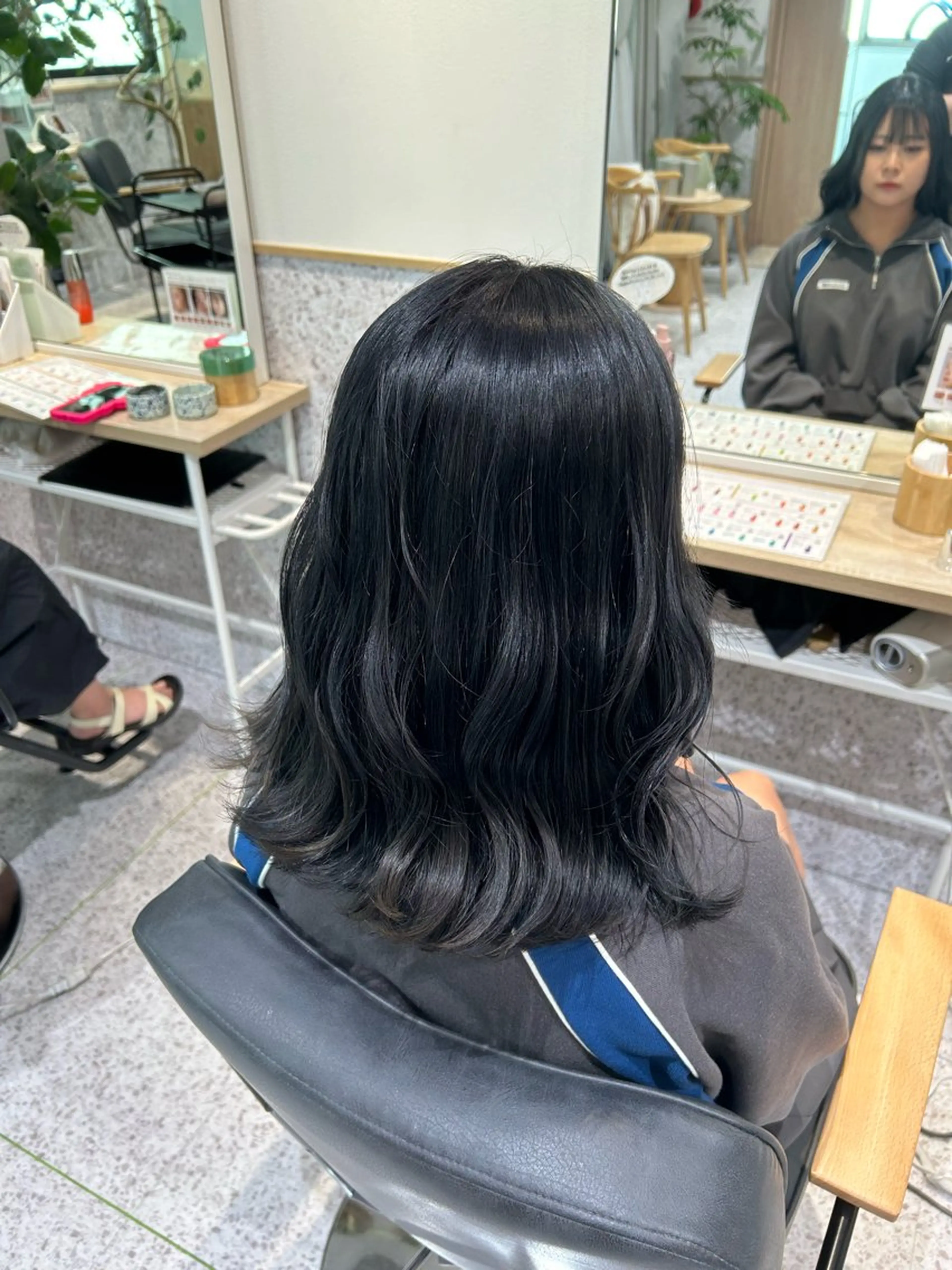 カラー ダブルカラー イヤリングカラー ハイトーンカラー インナーカラー 髪質改善 ヘアカラー ♡ハイトーン★ ネイル/しの♡のヘアスタイル