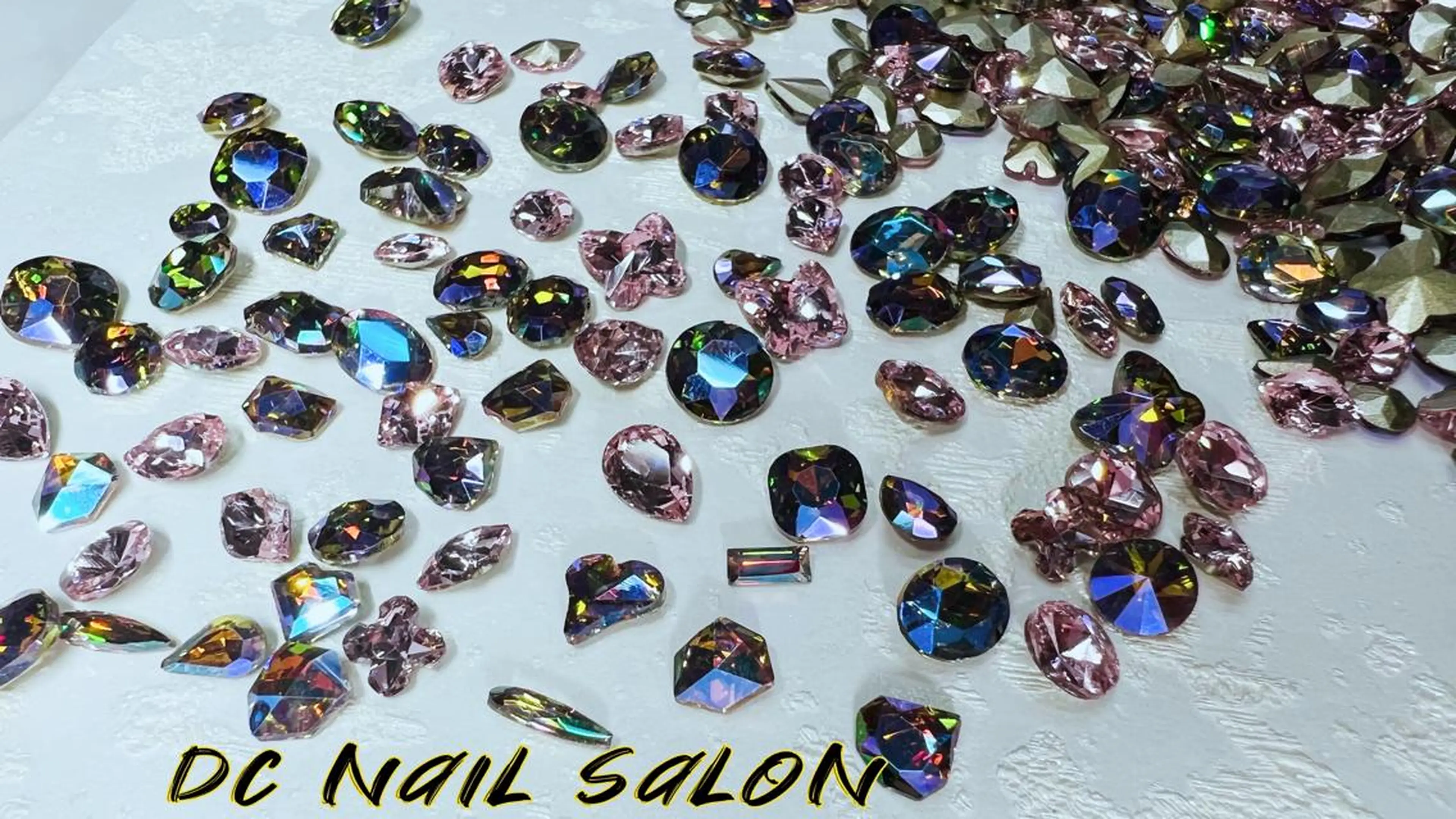 ネイル ストーンネイル DC nail salonのネイルデザイン