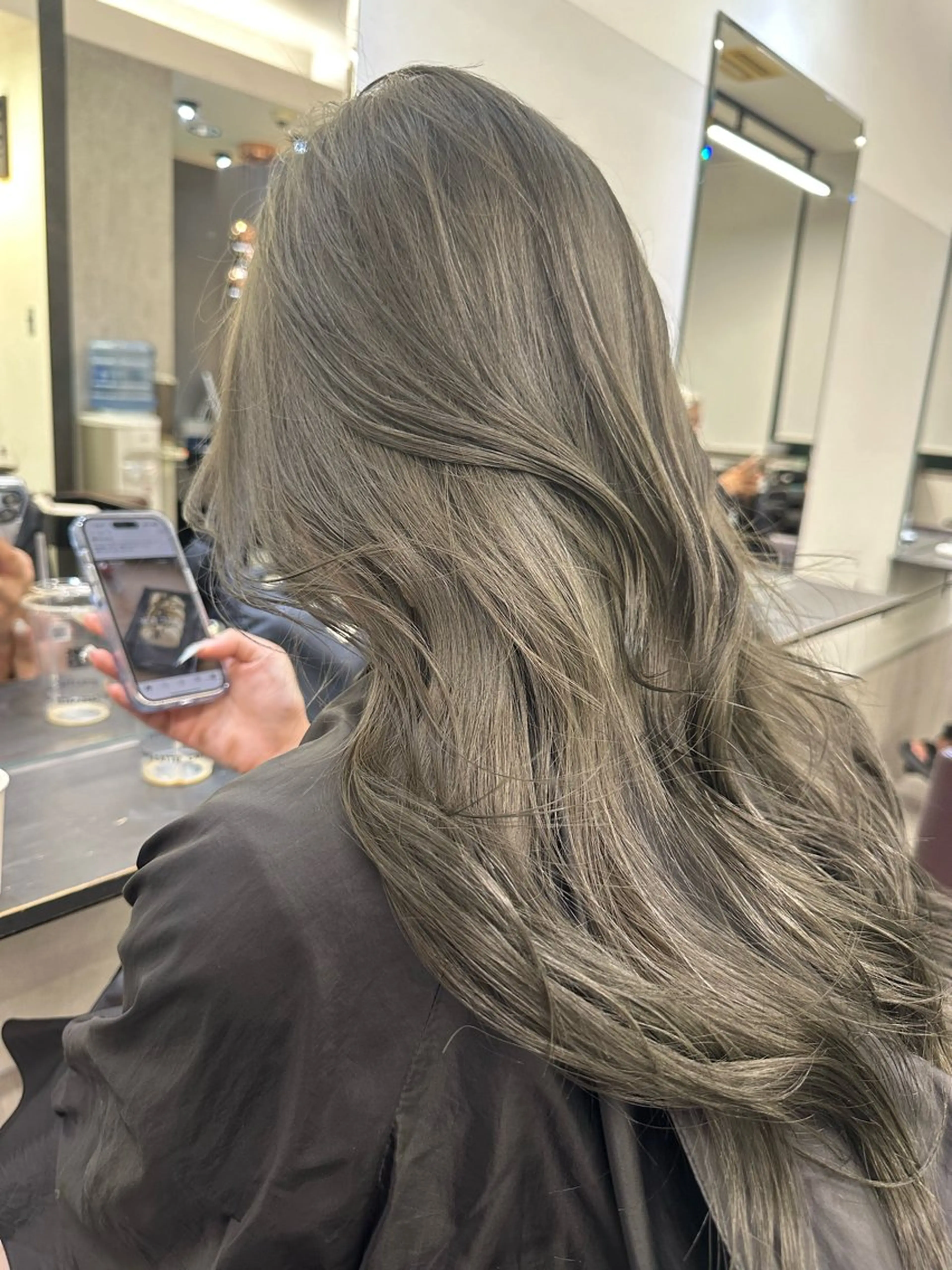 ロング カラー オリーブカラー AiM エイム　韓国レイヤーのヘアスタイル