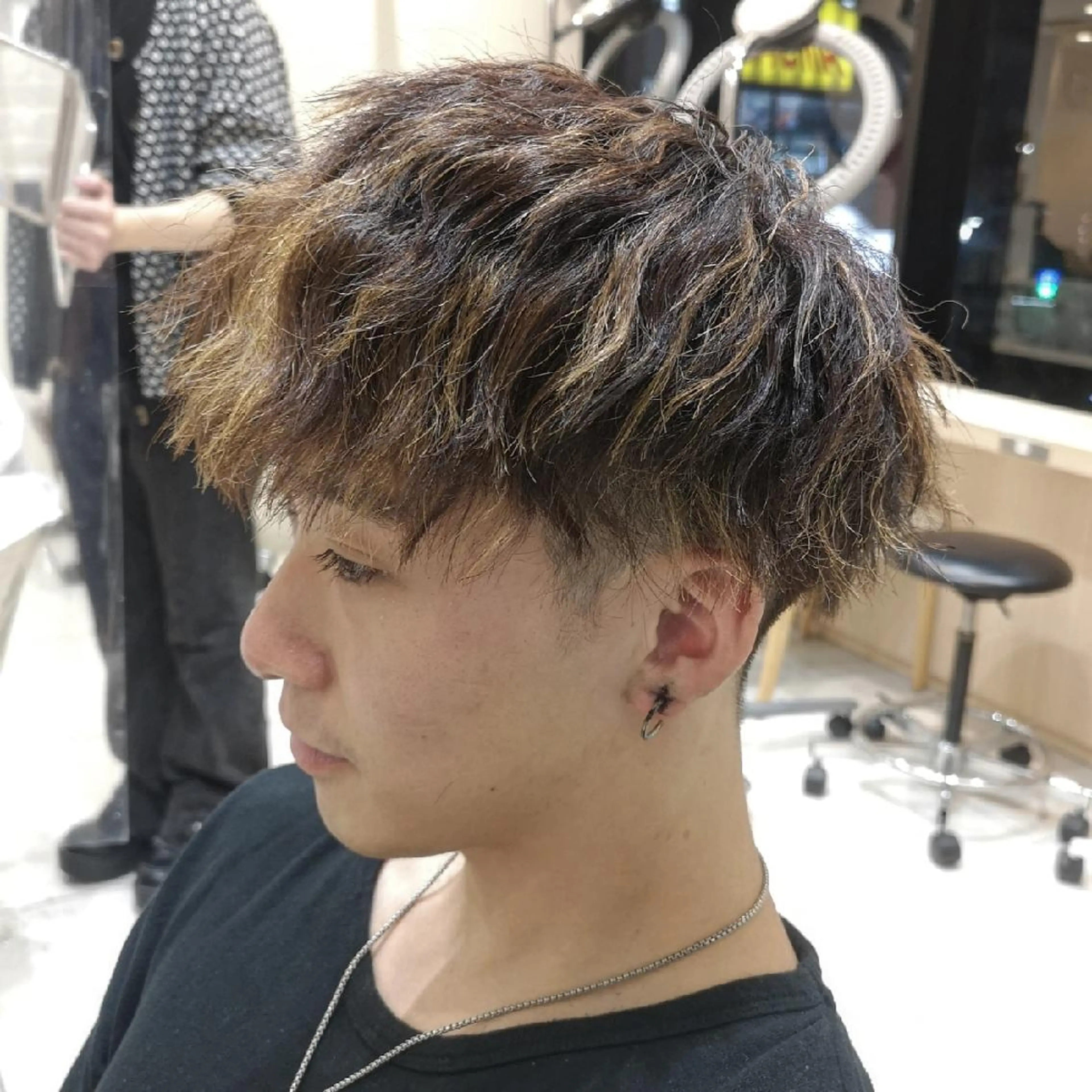 メンズ カラー パーマ 渡辺 愛枝/艶カラー🩵のヘアスタイル