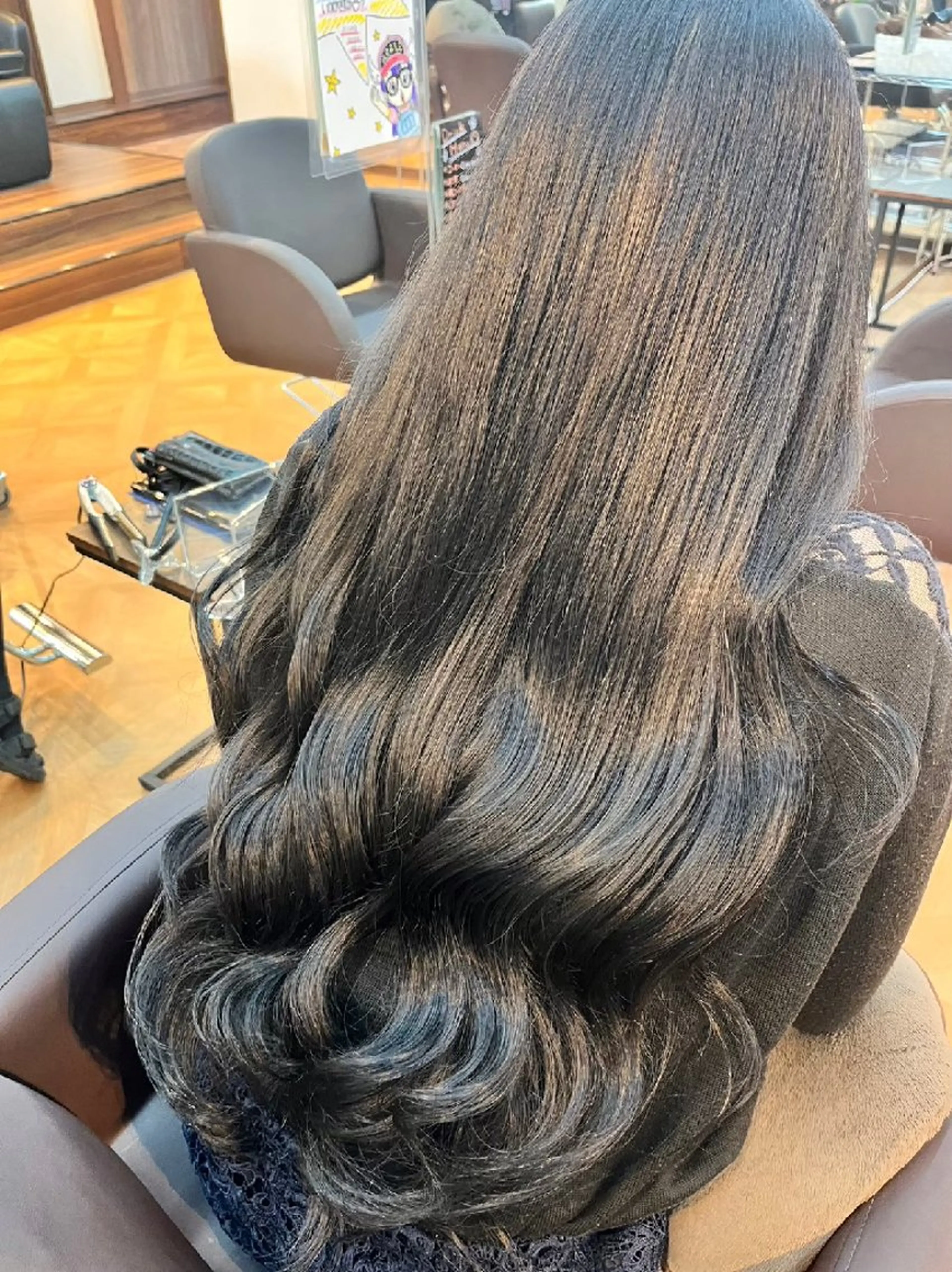 ロング カラー 黒髪 ブルーカラー ブルーブラック 髪質改善 久村 奈菜のヘアスタイル