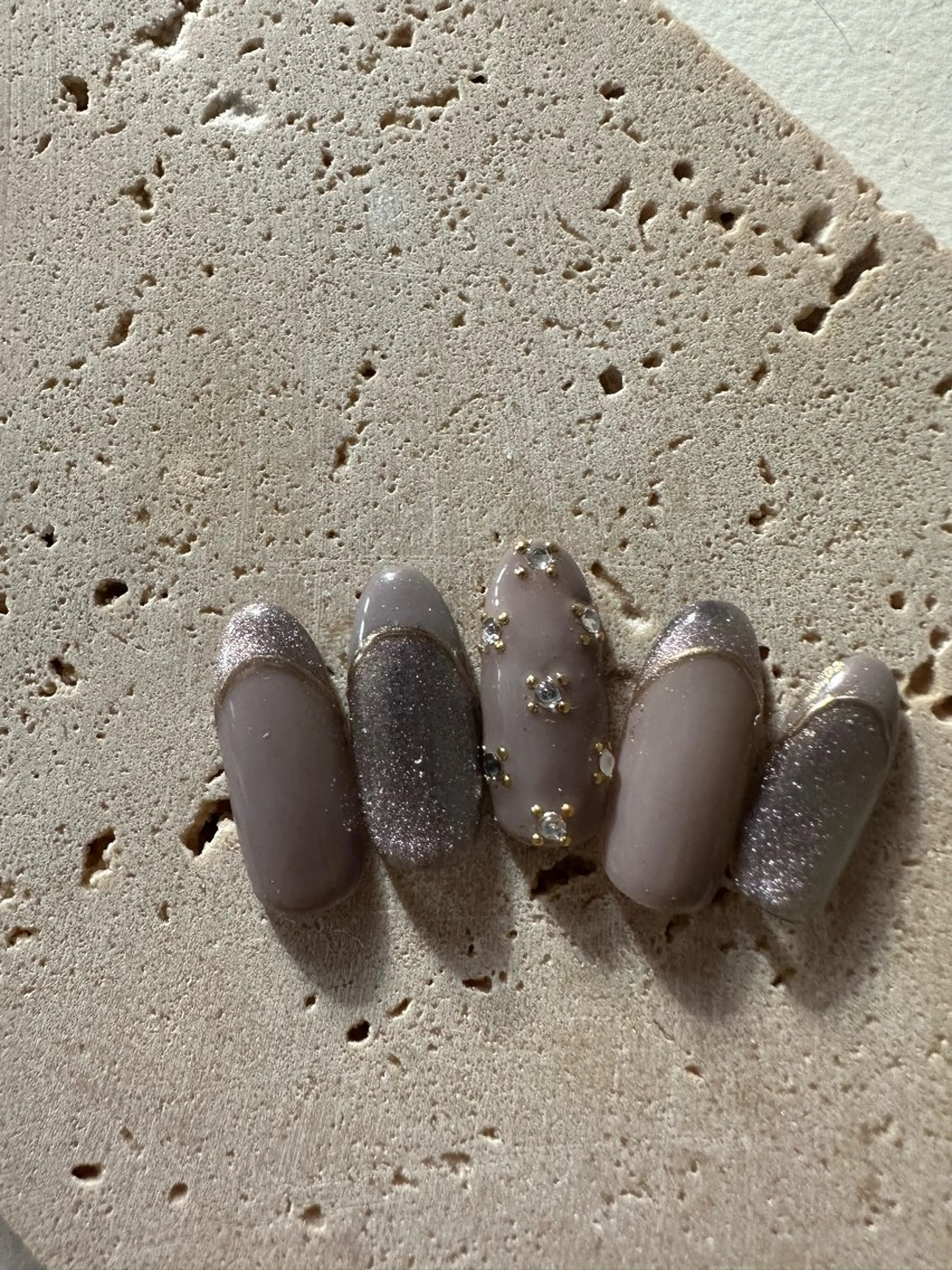 ネイル フレンチネイル マグネットネイル マグネットフレンチ オフィスネイル ピンク nailroom Anmie.のネイルデザイン