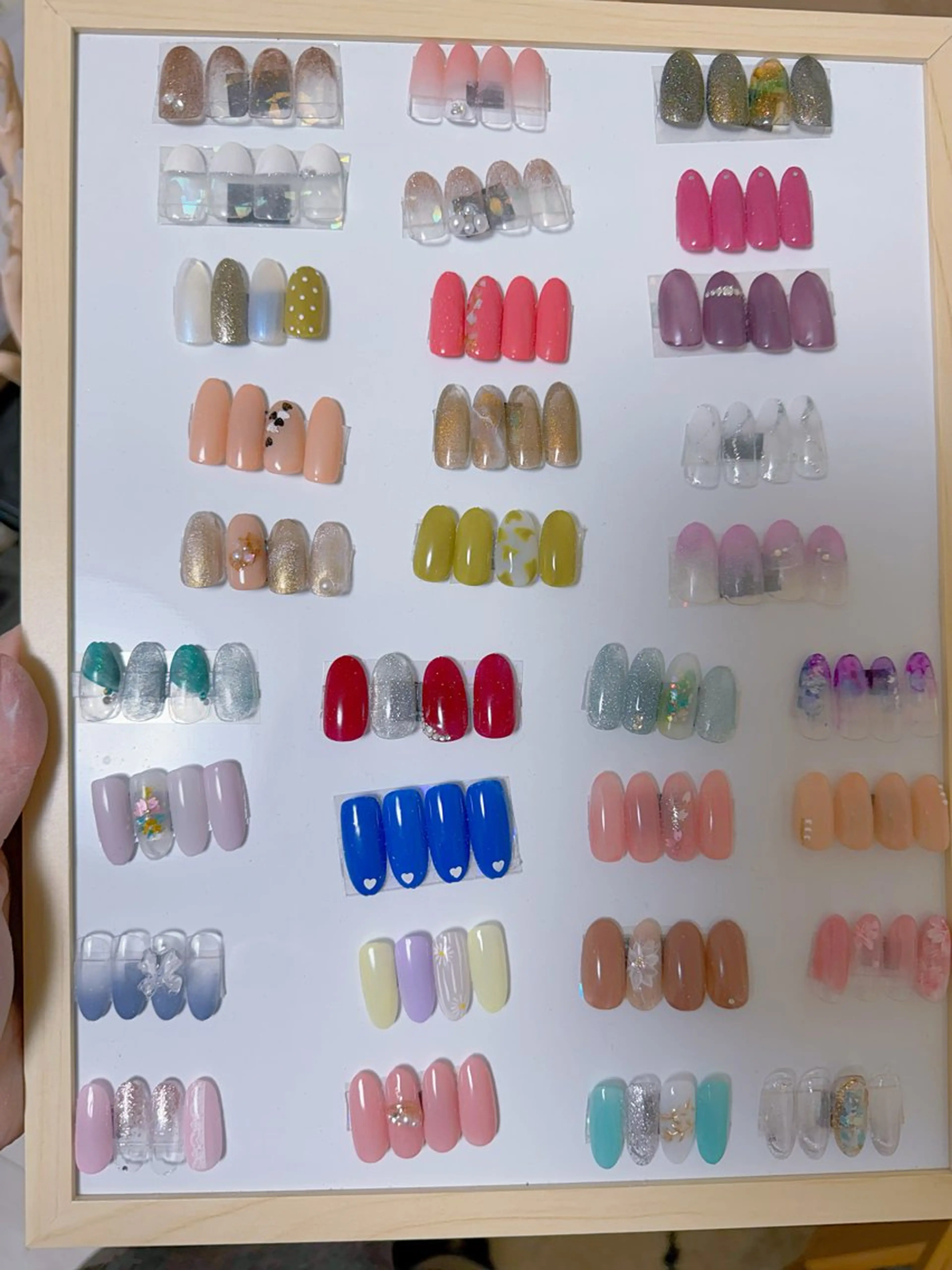 ネイル 高島 夏海のネイルデザイン