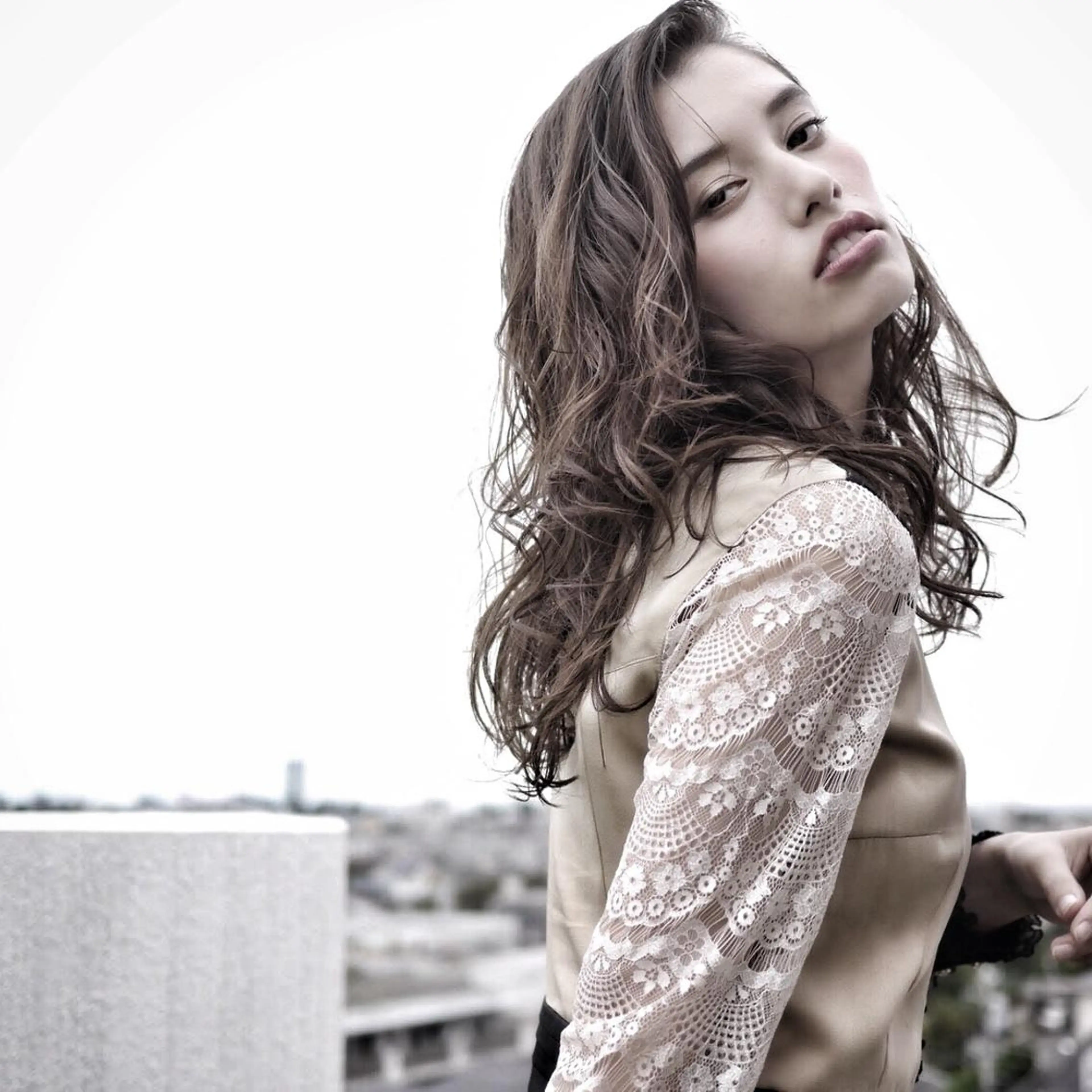 ミディアム ミディアムパーマ 圧倒的美髪ストレート ツダケイタロウのヘアスタイル