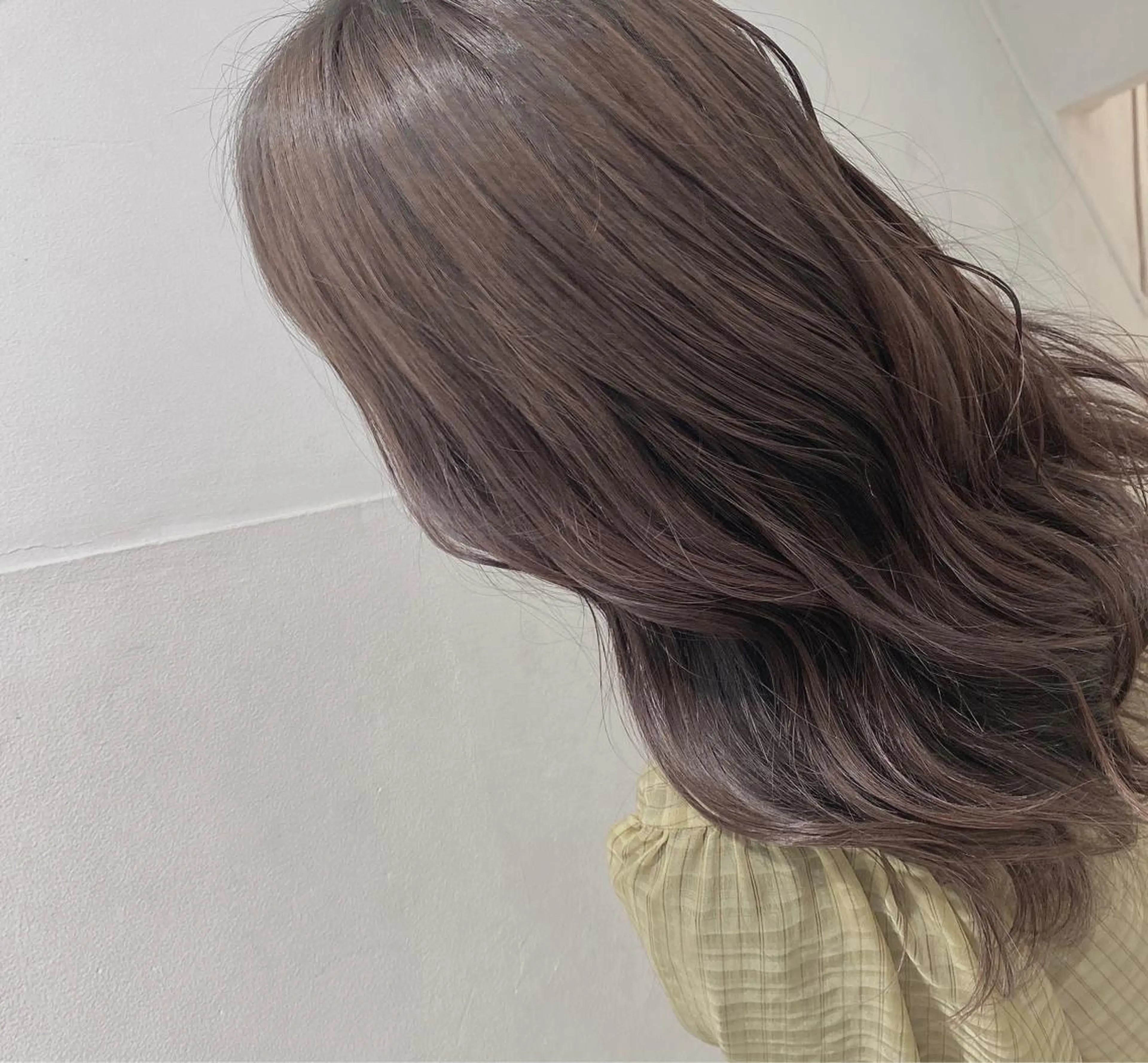 ロング カラー アッシュ ベージュカラー ✨くびれスタイル✨️ 戸嶋穂乃香のヘアスタイル