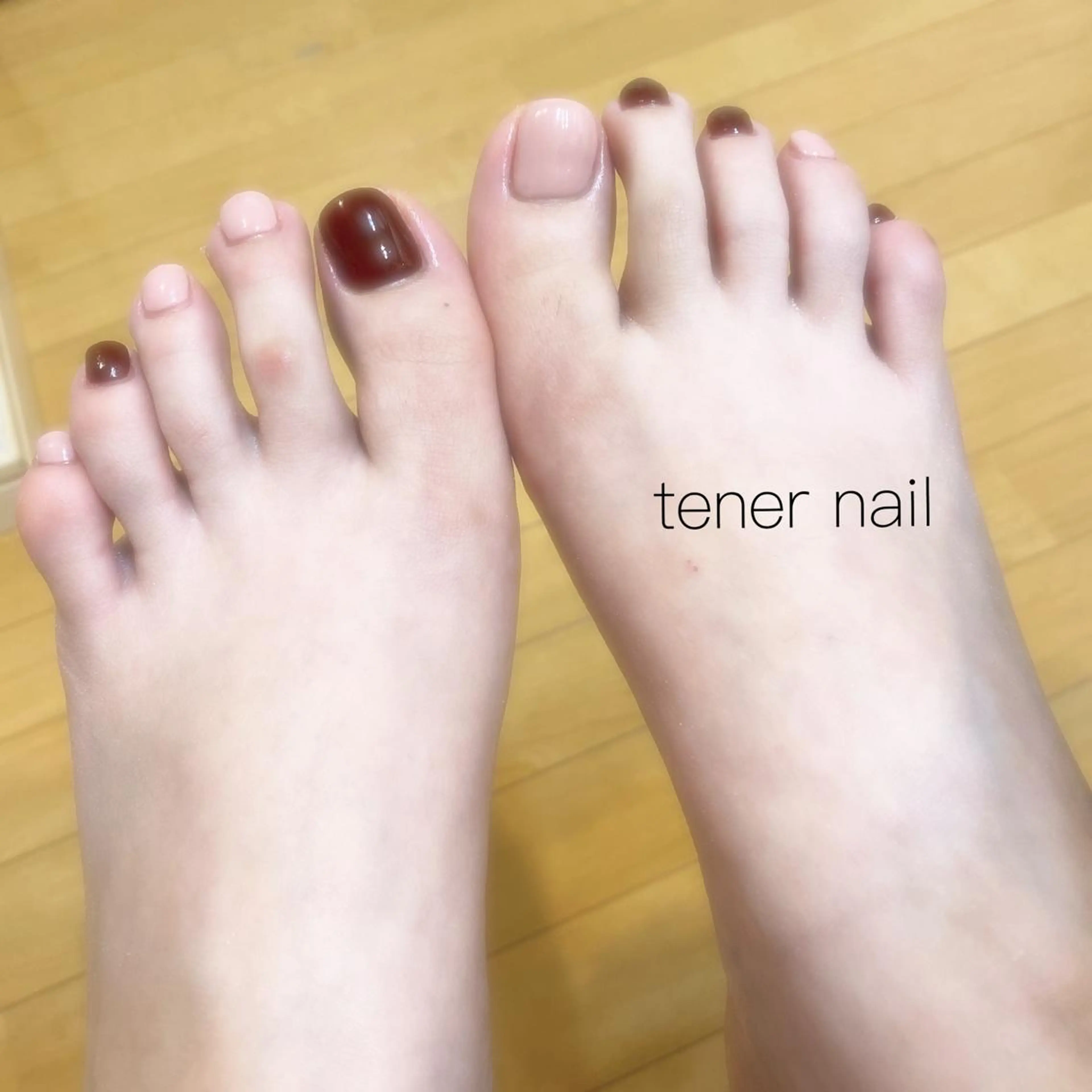 ネイル ボルドー フットネイル ピンク tener  nail  テネルネイル所属・テネルネイル tener nailのネイルデザイン