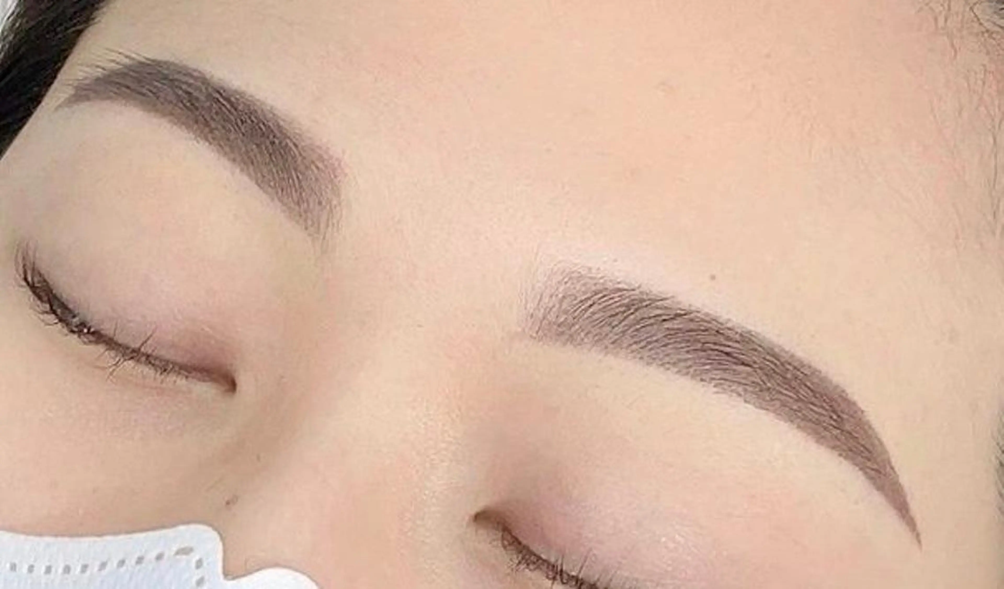 完成フリーハンドアイブロウワックス脱毛　　　　　　　　　　🎀黄金比と筋肉の流れを加味し間引き込みで垢抜け🎀の写真
