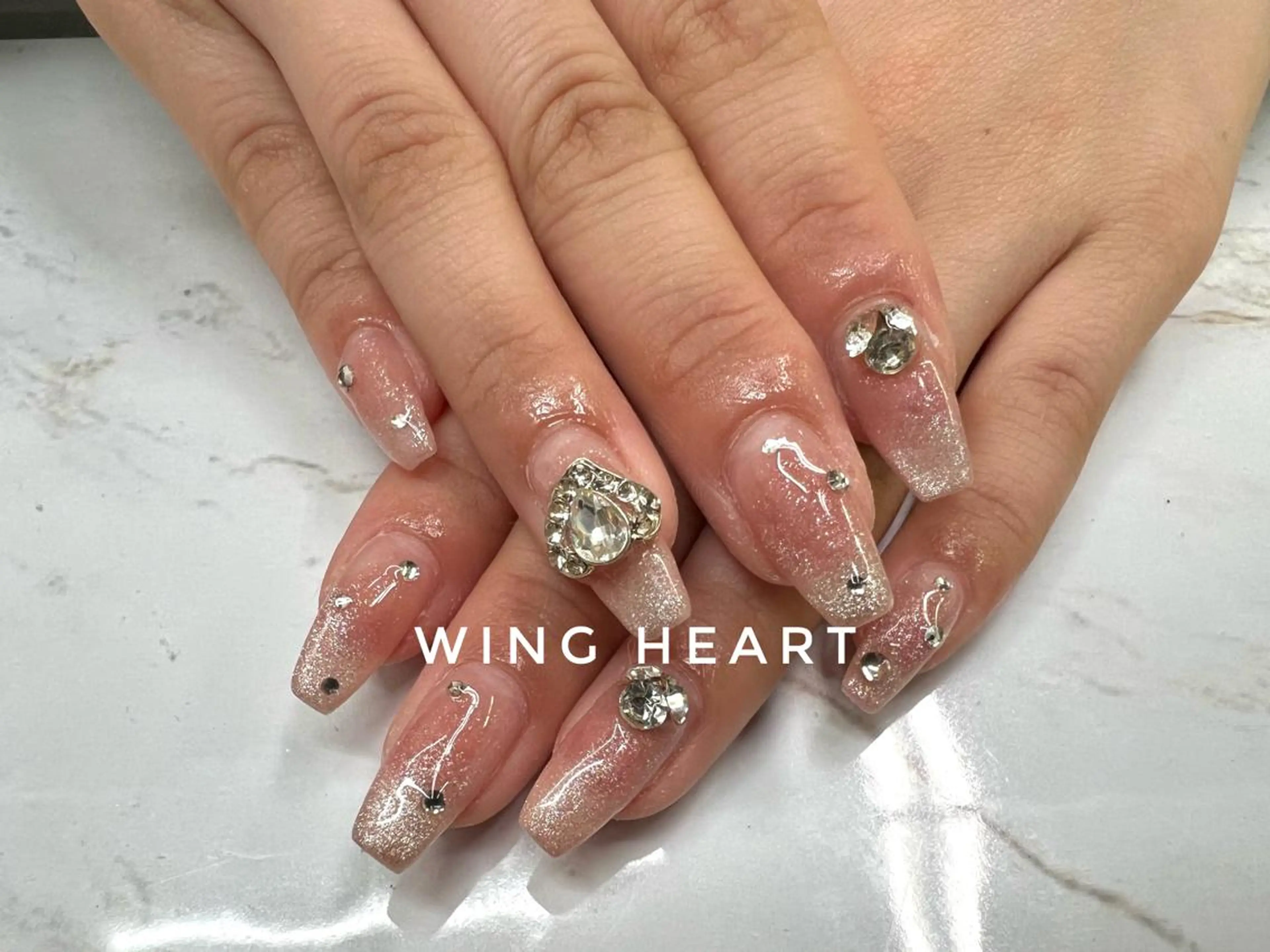 ネイル I. AYUMIのネイルデザイン