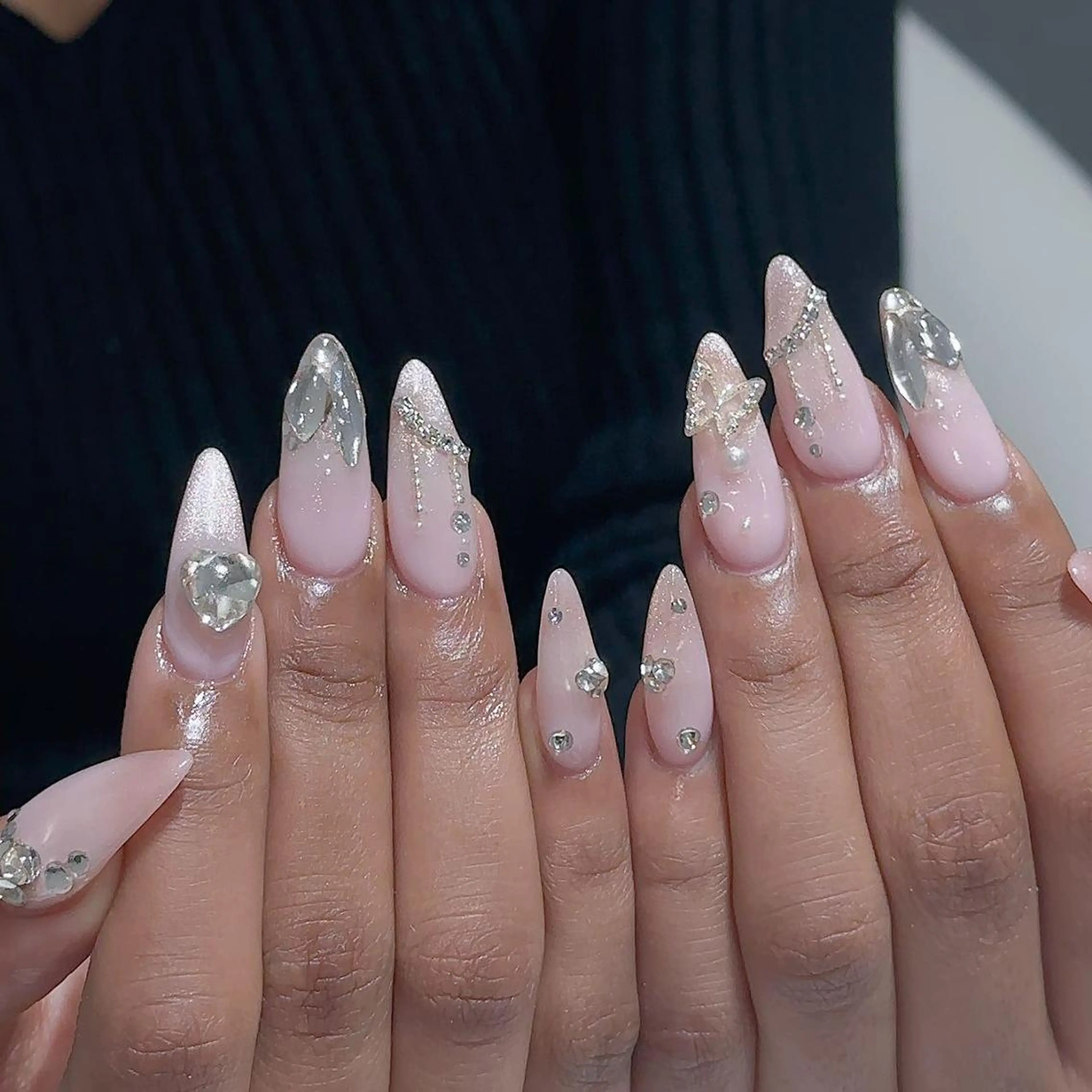 ネイル ハンドネイル Queens ひなのネイルデザイン