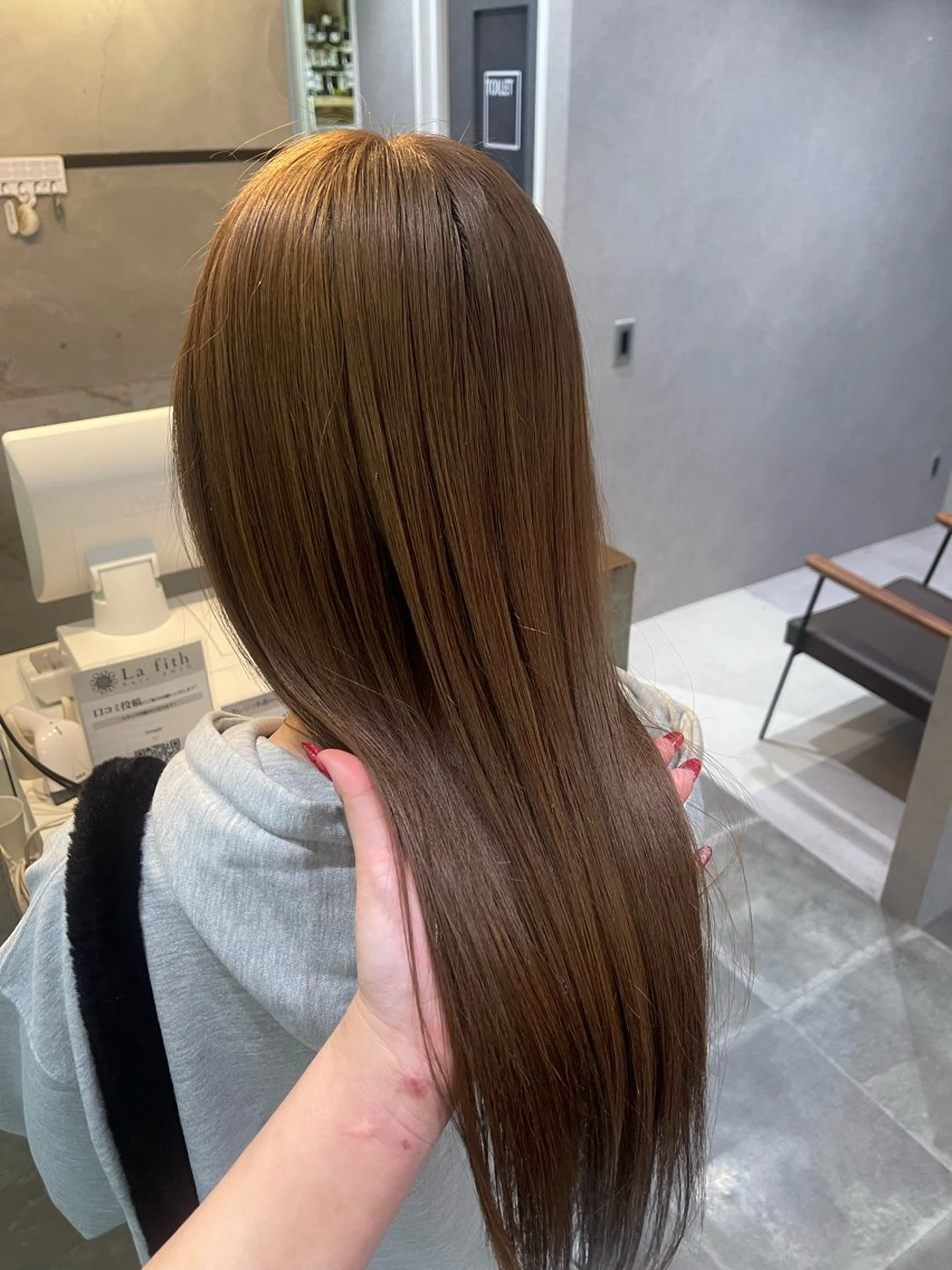 ロング カラー ベージュカラー ブリーチ ミルクティーベージュ La fith hair SHIN 大分所属・Lafith 大分／ ヨッシーのヘアスタイル