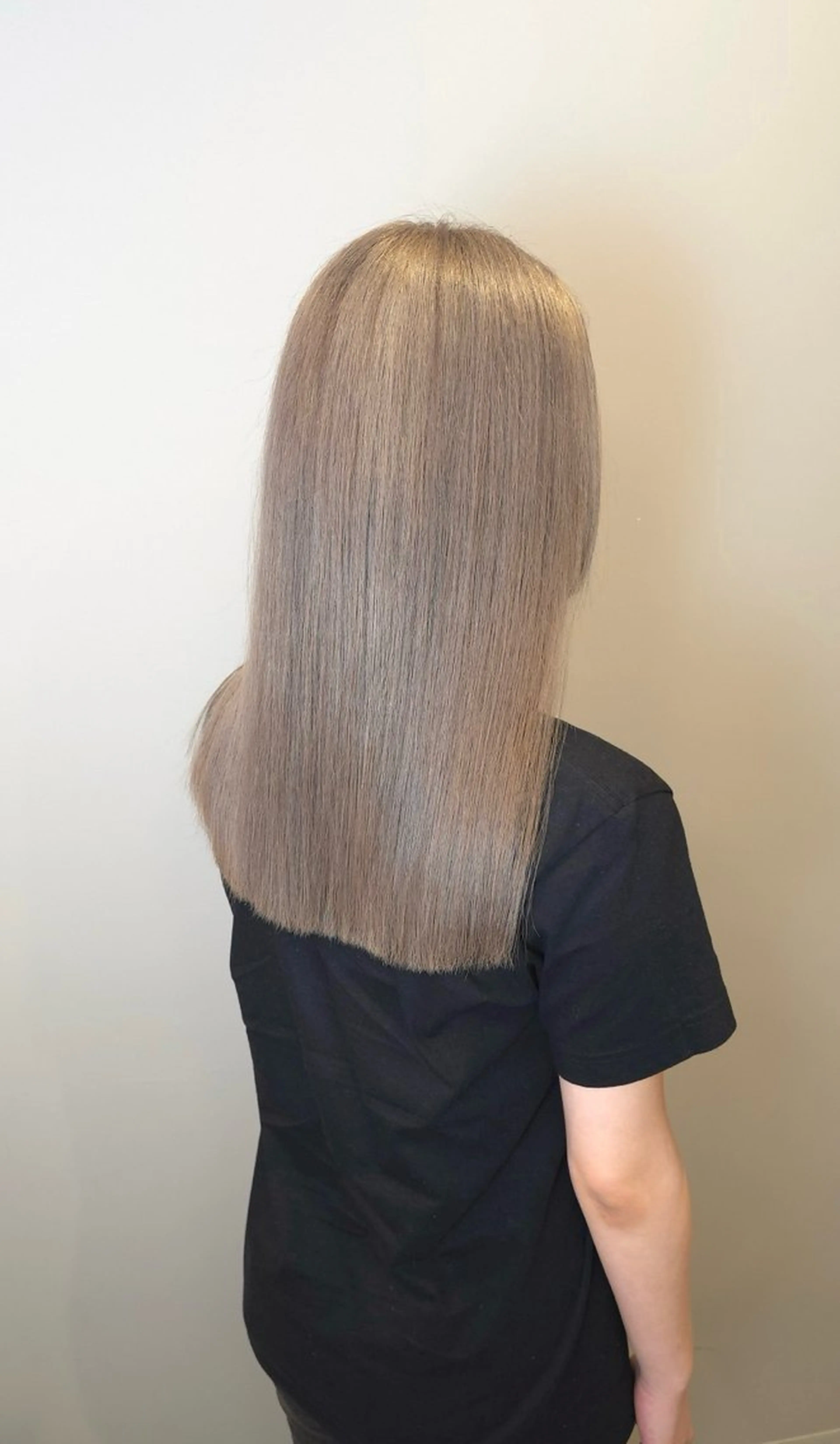 セミロング カラー グレージュ カット ヘアカラー 透明感カラー/艶髪/ エクステ/HIROのヘアスタイル