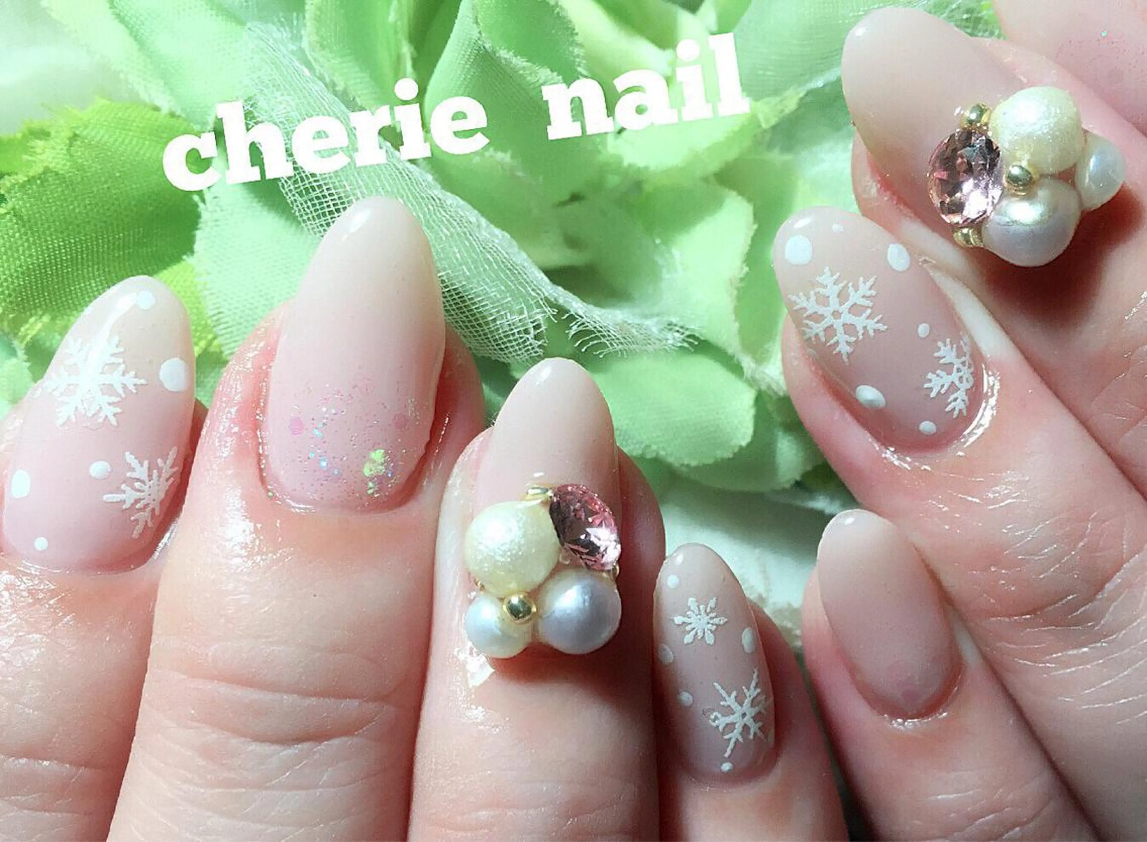 ネイル ストーンネイル cherie nail所属・馬場 鮎のエステ・リラクイメージ