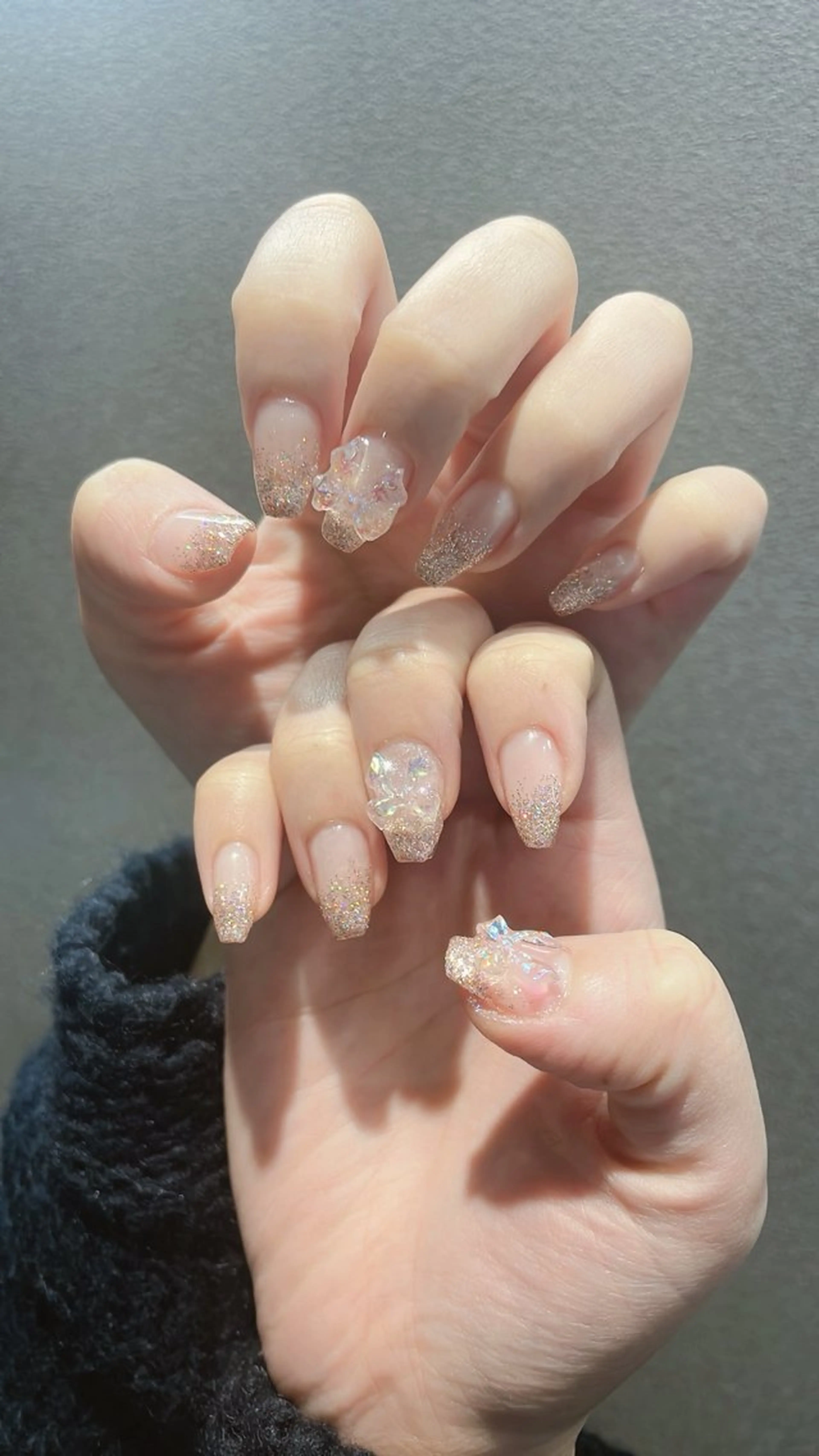 ネイル 長さ出し ラメ(グリッター) ラメグラデーション ピンク 冬ネイル 三原 麻佑のネイルデザイン