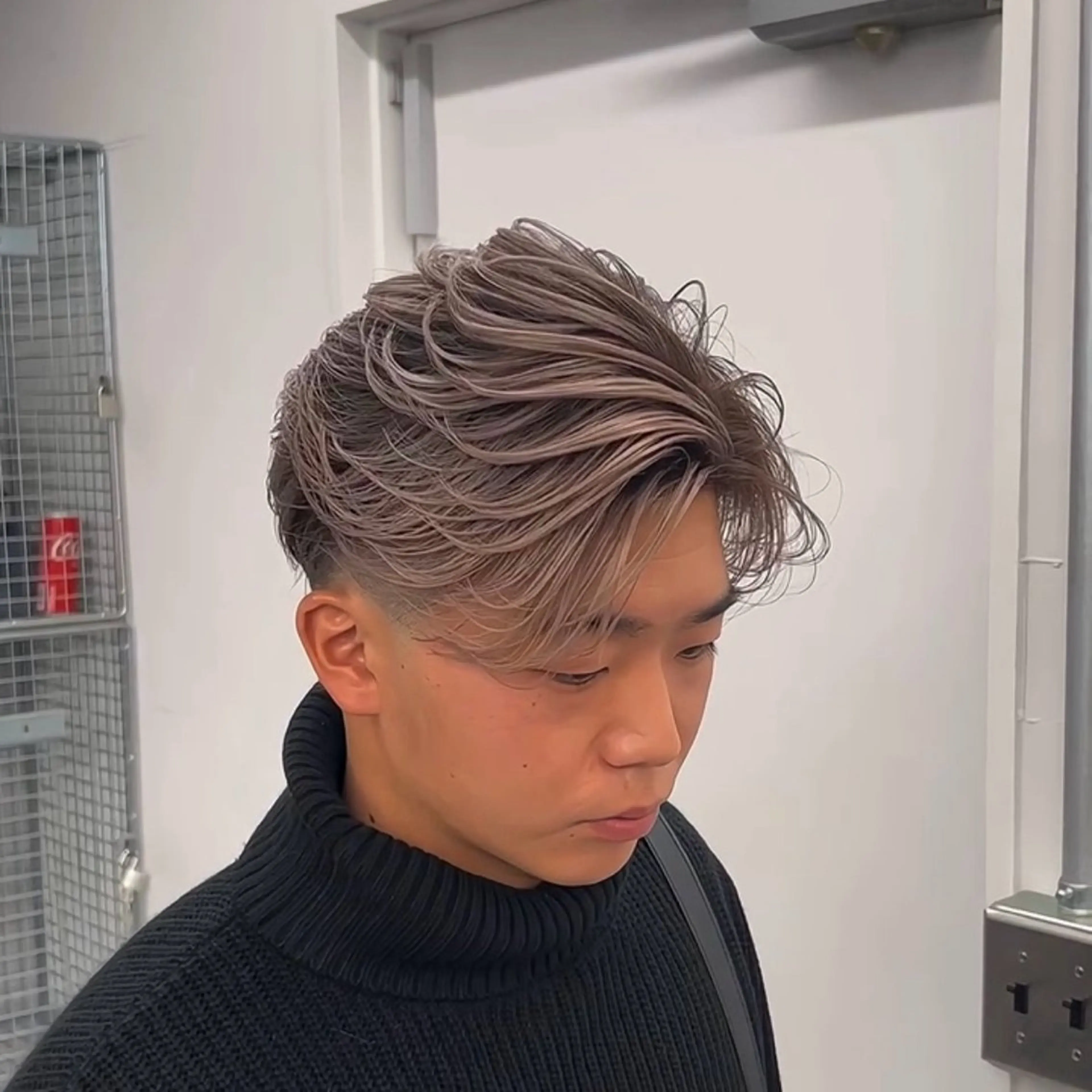 ミディアム メンズバレイヤージュ 🔥メンズカット🔥のヘアスタイル