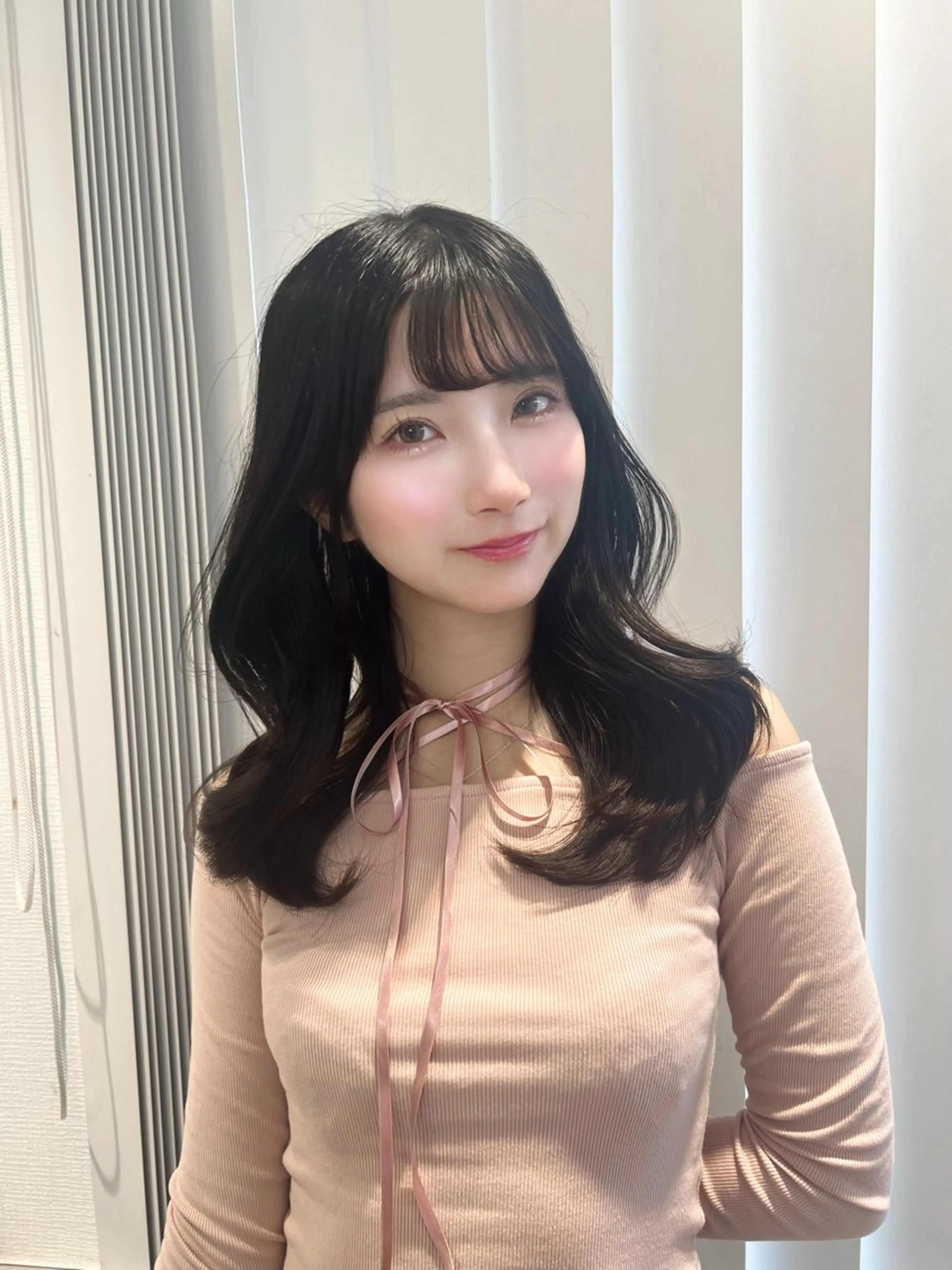 セミロング カラー ベージュカラー グレージュ インナーカラー ミルクティーベージュ ピンクカラー カット ヘアカラー トリートメント ヘッドスパ IVY所属・髪質改善/韓国ヘア 顔まわり特化yutoのヘアスタイル