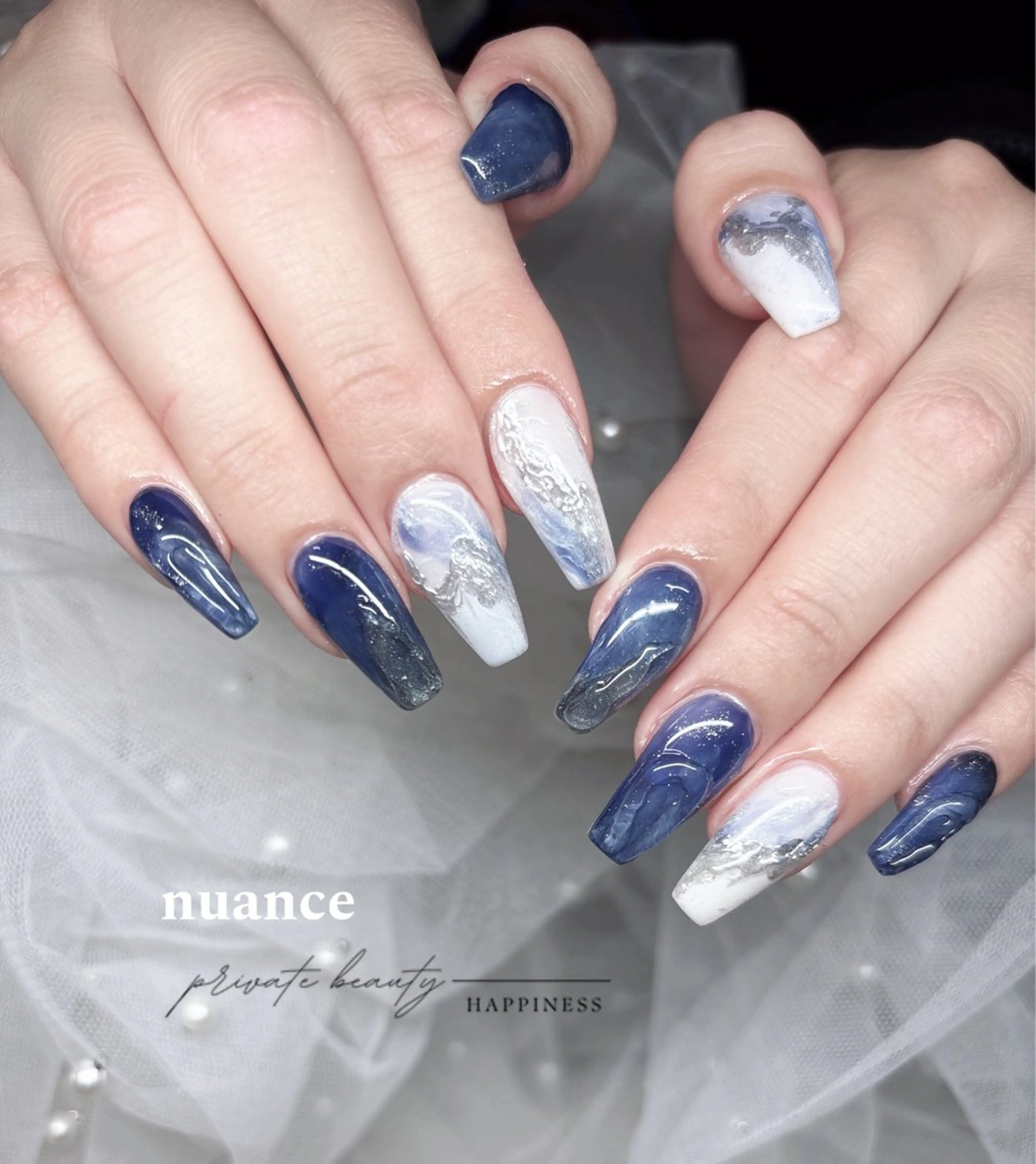ネイル 韓国ネイル ラメ(グリッター) ニュアンスネイル ワンホンネイル happiness nailのネイルデザイン