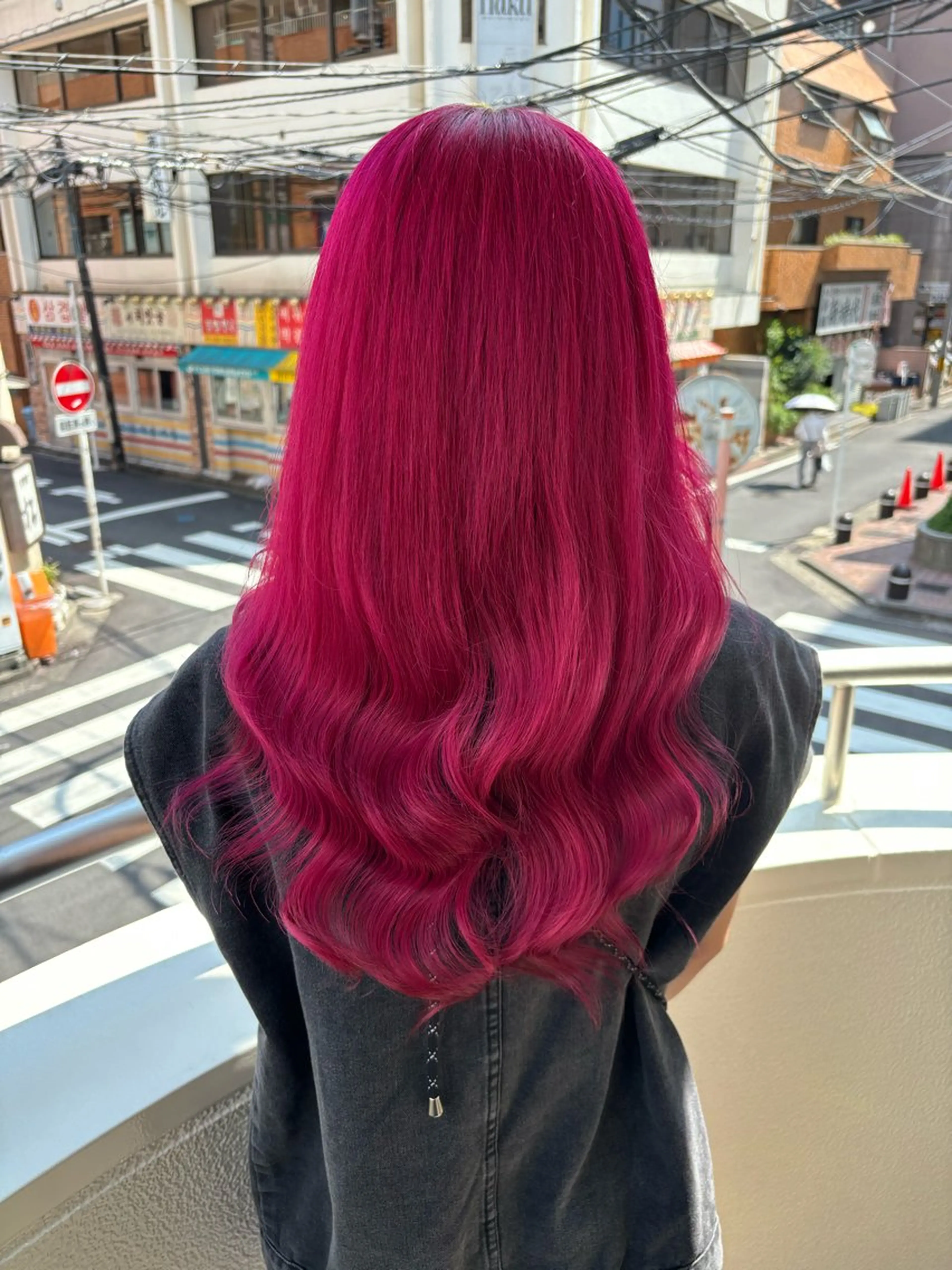 ロング カラー ヘアカラー 羽エクステ/シール エクステ/横浜駅5分のヘアスタイル