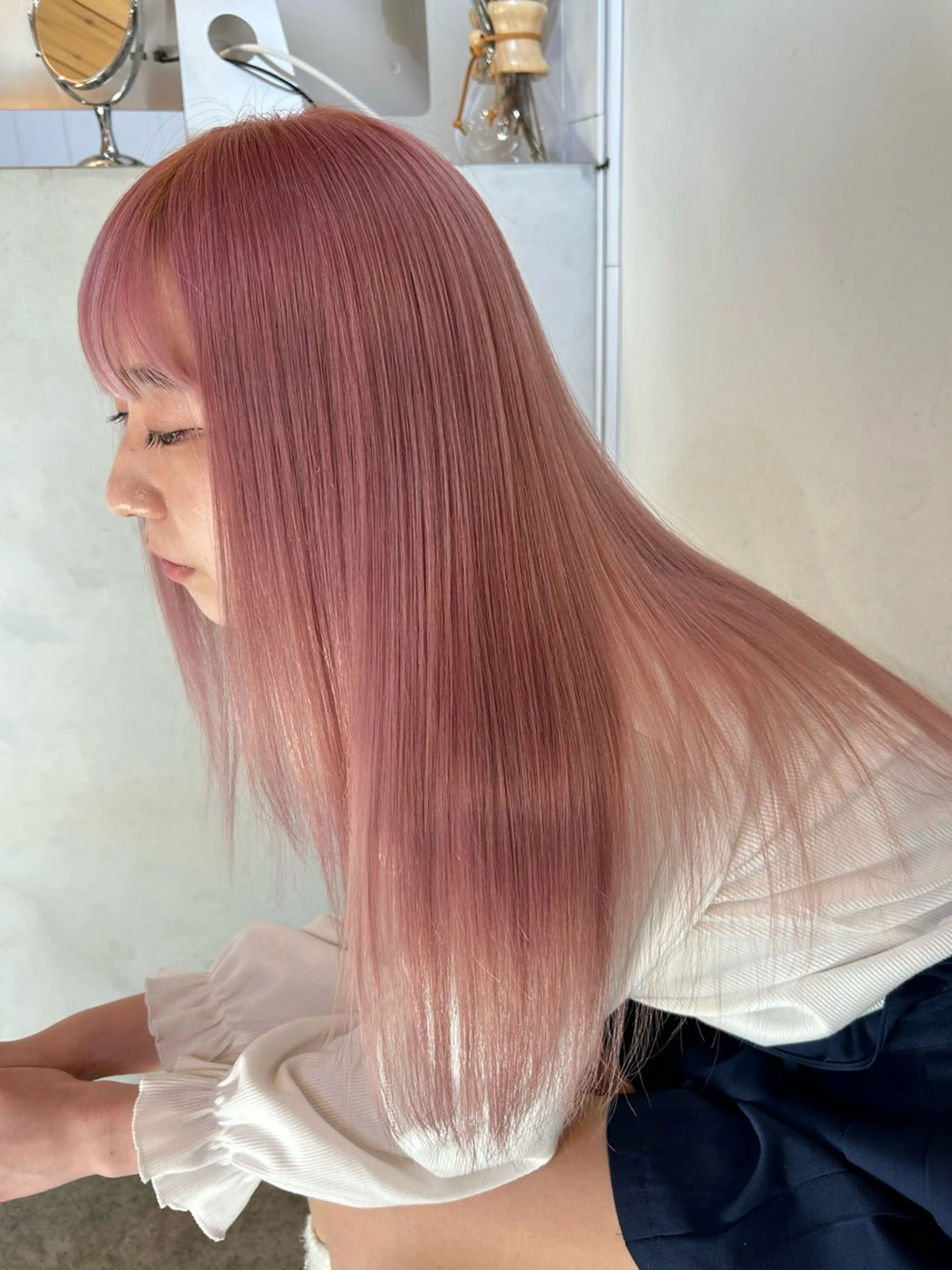ロング カラー ピンクカラー カット ヘアカラー トリートメント 🧸艶々韓国ヘア 🧁mizunaのヘアスタイル
